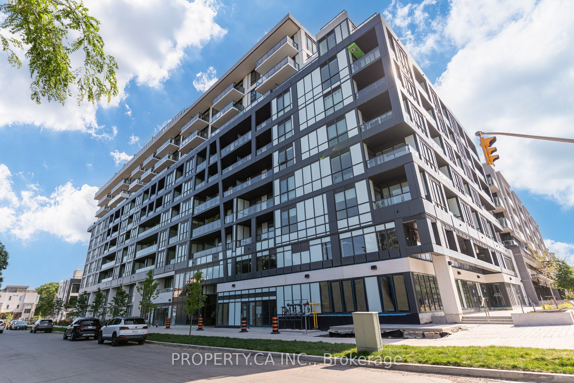 Unit 106 - 6 Greenbriar Road, North York 3