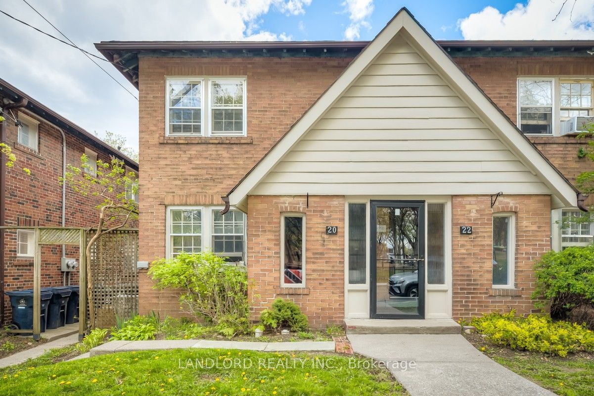 Unit Upper - 20 Acacia Road, Toronto 2
