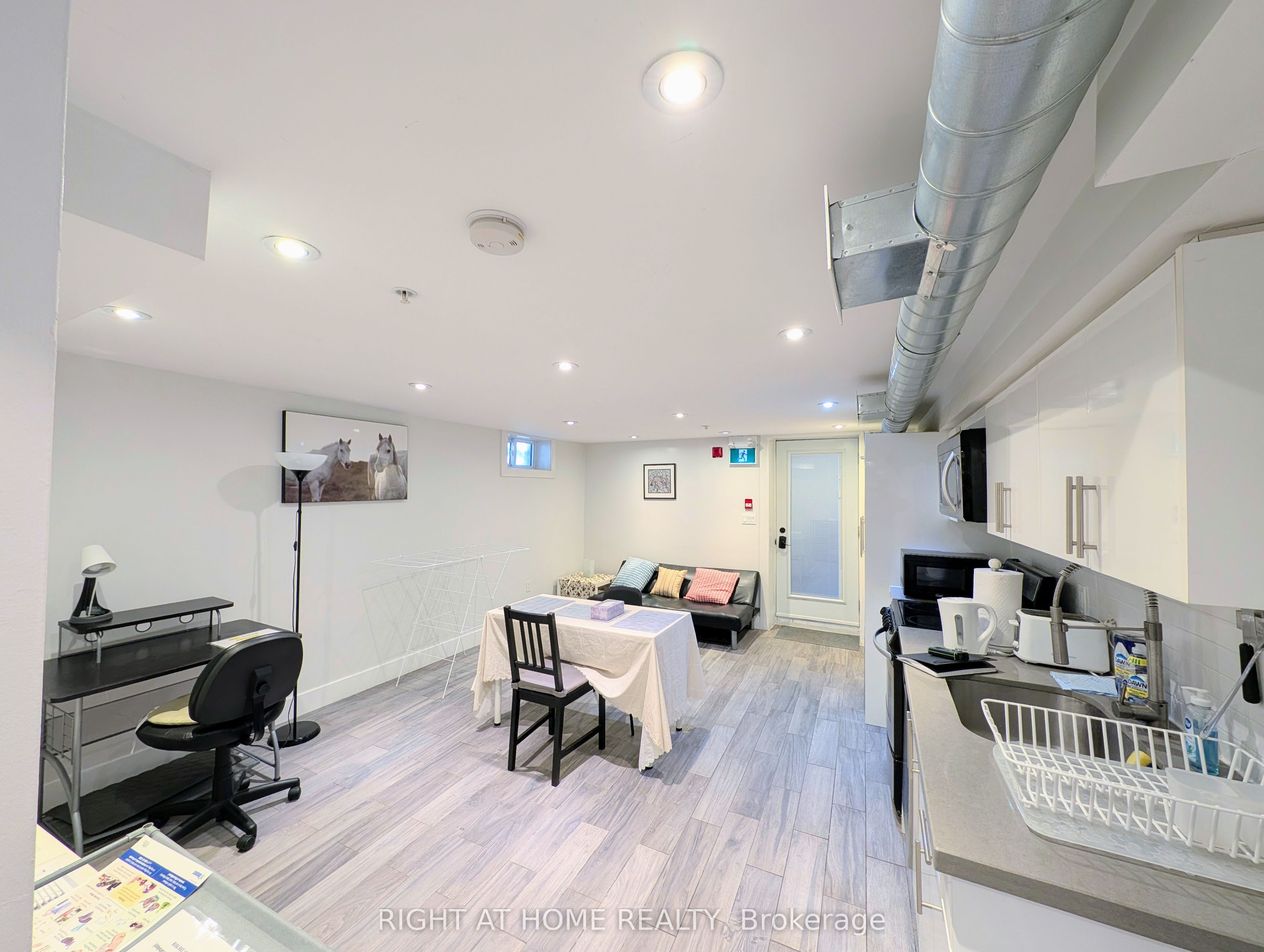 Unit 5 - 189 Sheridan Avenue, Toronto 3