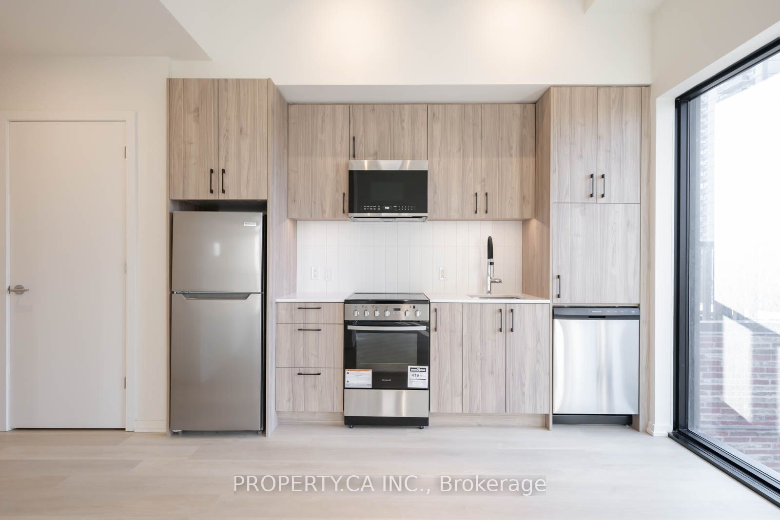 Unit 604 - 109 Erskine Avenue, Toronto 4