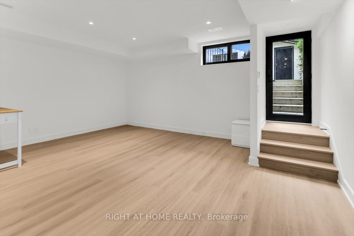 Unit LOWER - 431 Arlington Avenue, Toronto 5