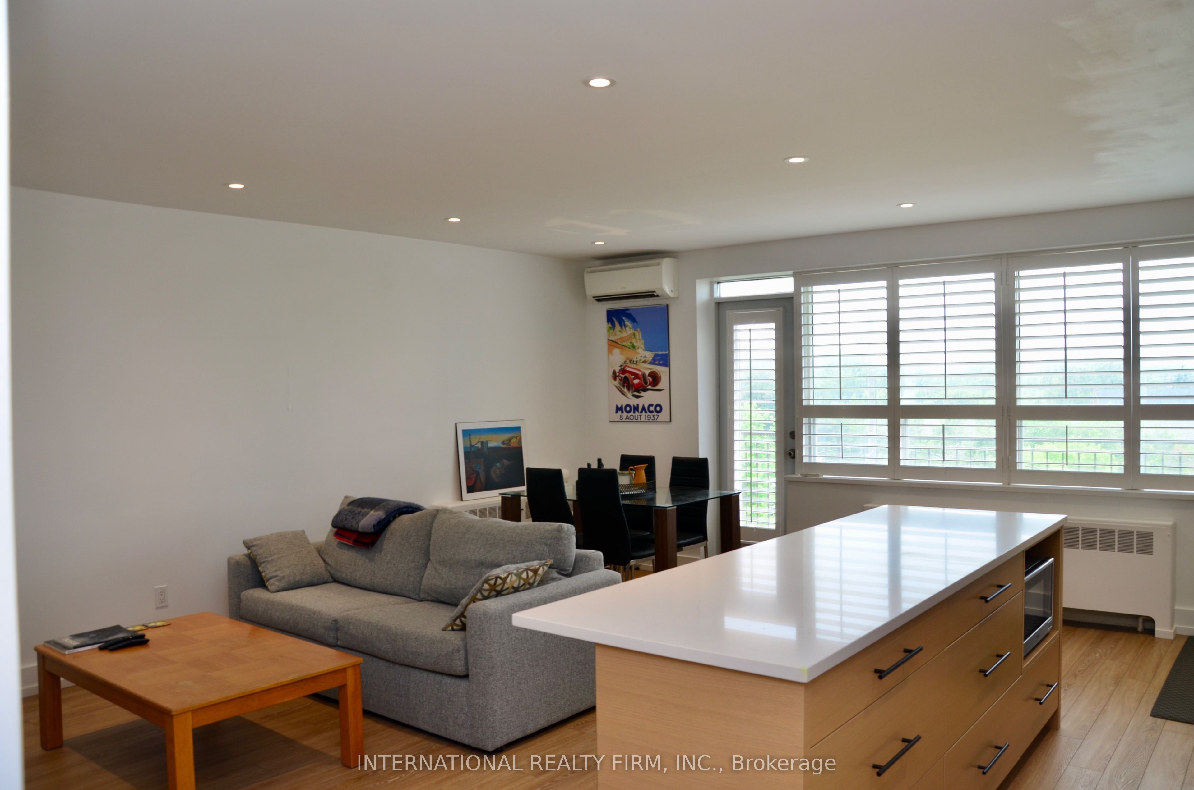 Unit 404 - 219 Wilson Avenue, Toronto 2