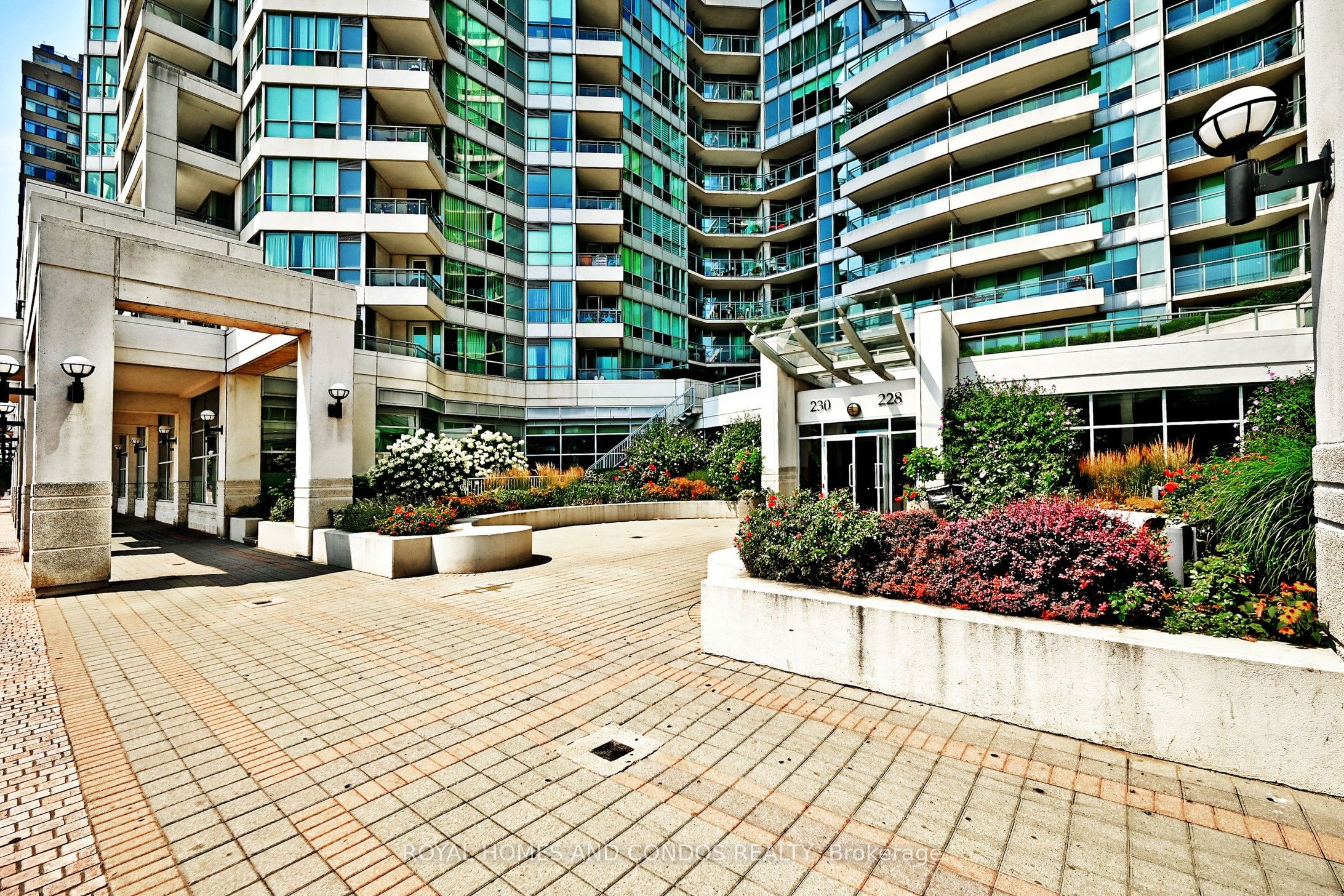 Unit 618 - 230 Queens Quay W Quay, Toronto 2
