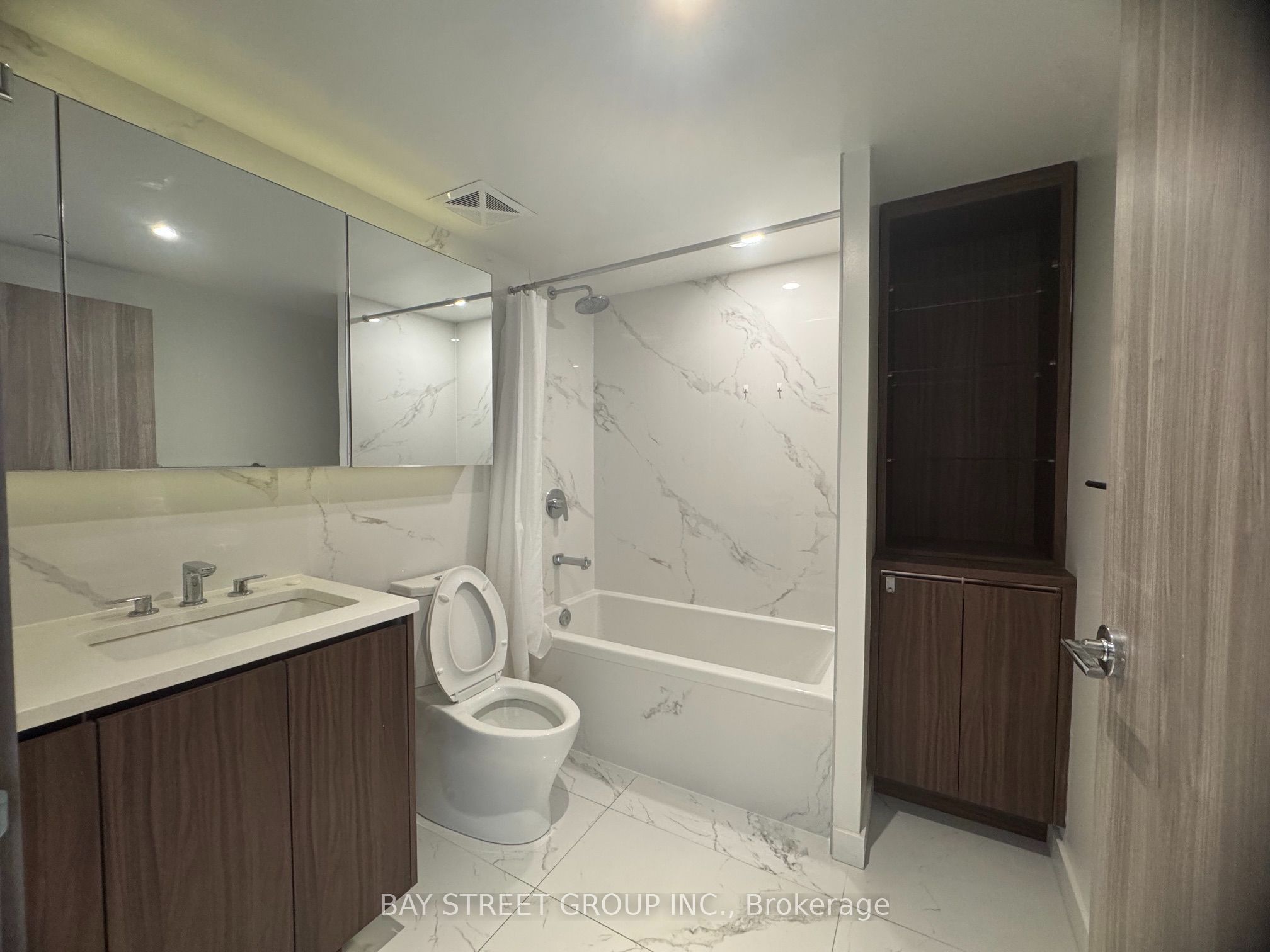 Unit 3305 - 27 Mcmahon Drive, North York 3