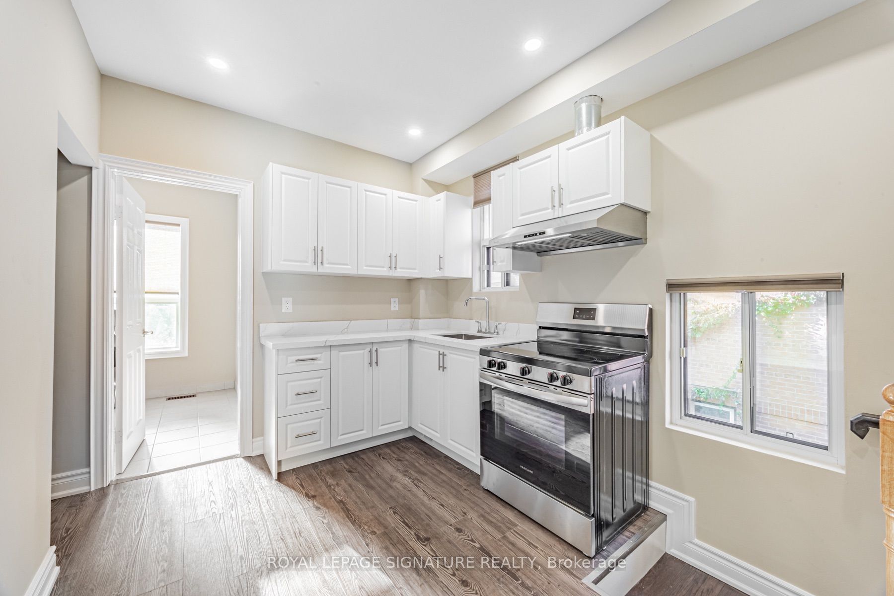 Unit 1 - 14 Howland Avenue, Toronto 4