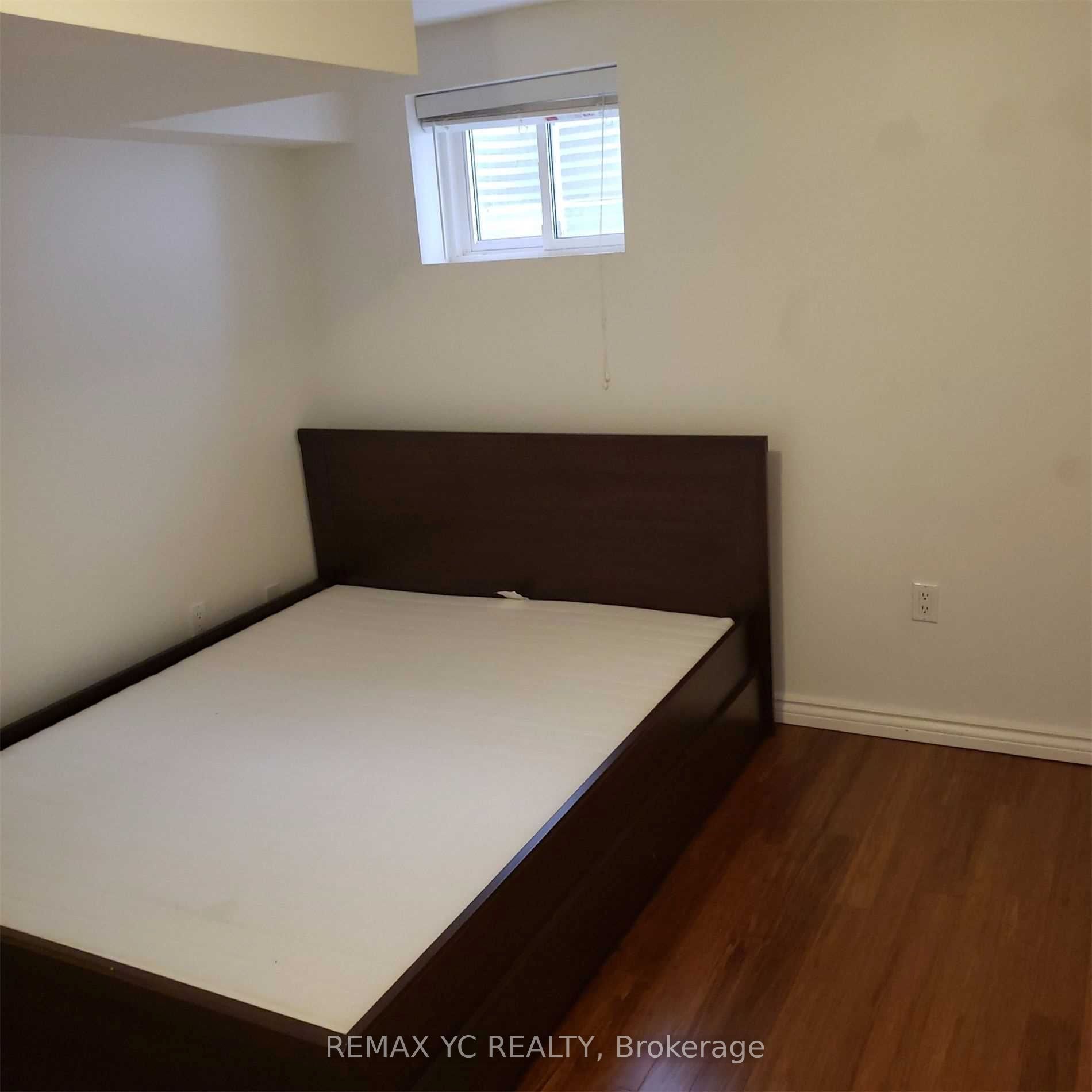 Unit Bsmt - 12 Monarchwood Crescent, North York 5