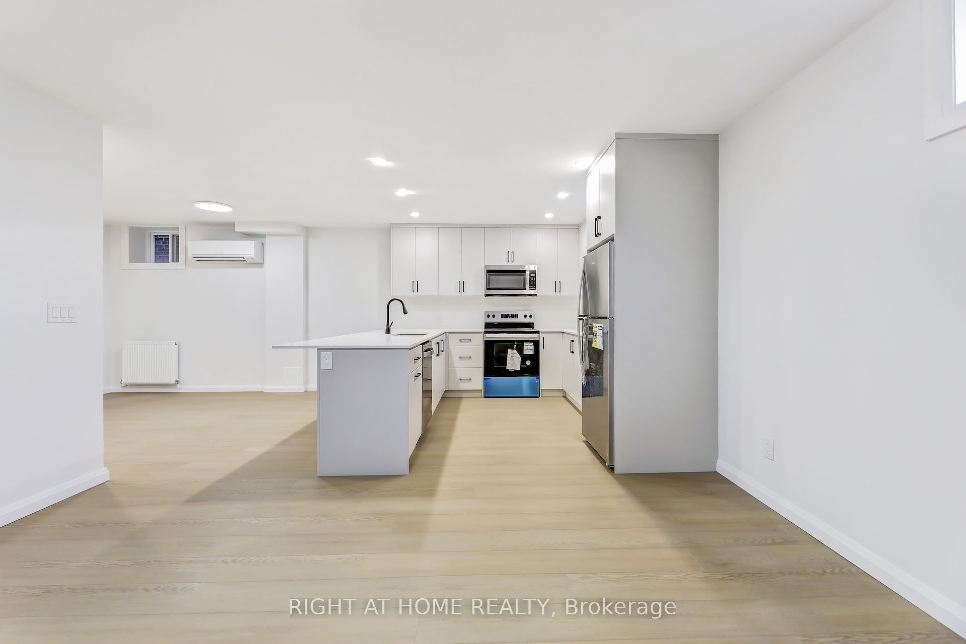Unit Lower - 35 Braemar Avenue, Toronto 5