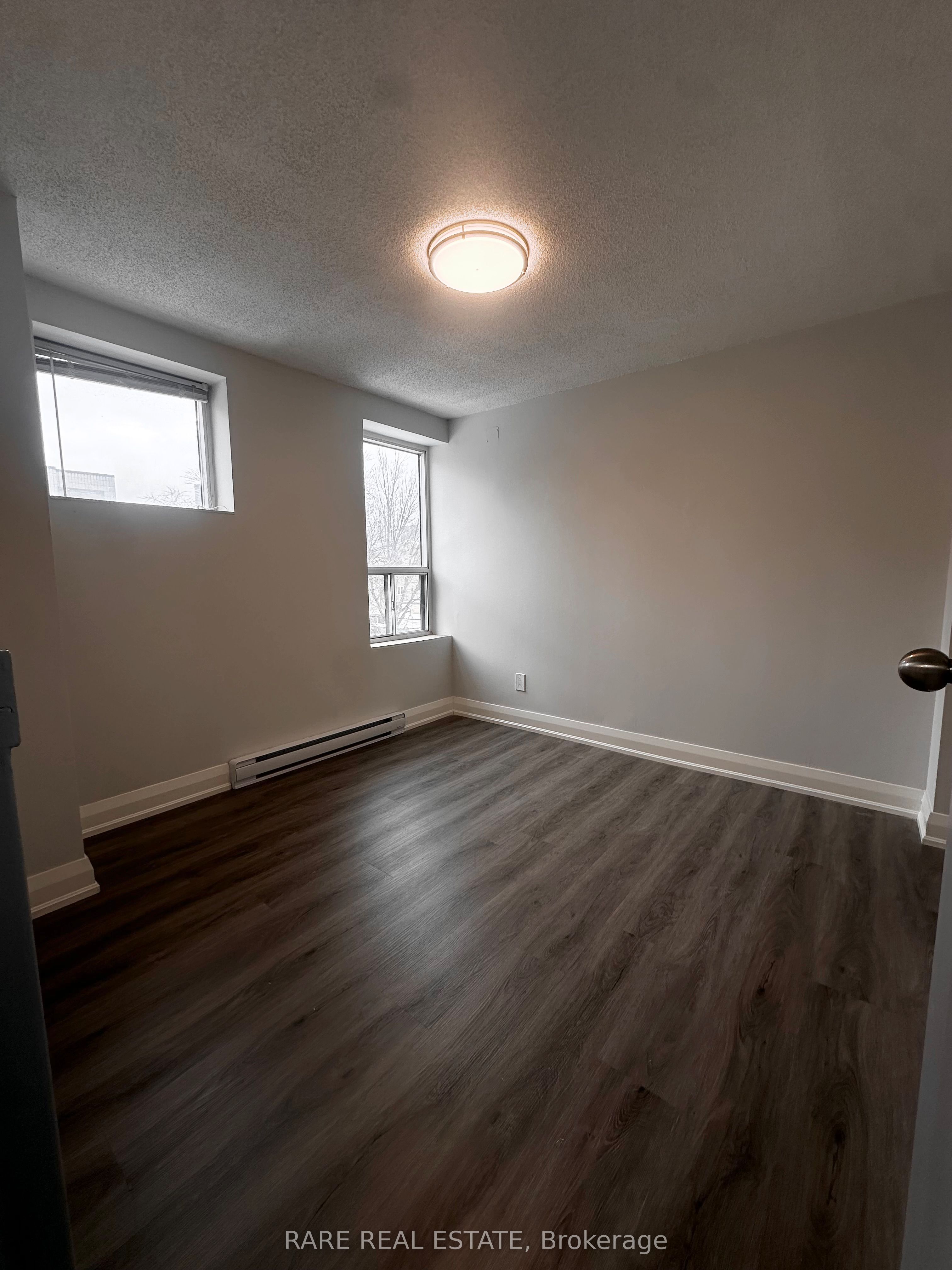 Unit 8 - 99 Bellevue Avenue, Toronto 5