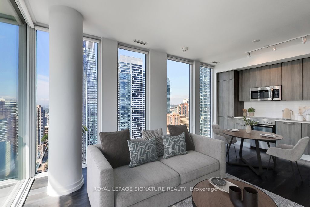 Unit 3402 - 28 Wellesley Street E, Toronto 4