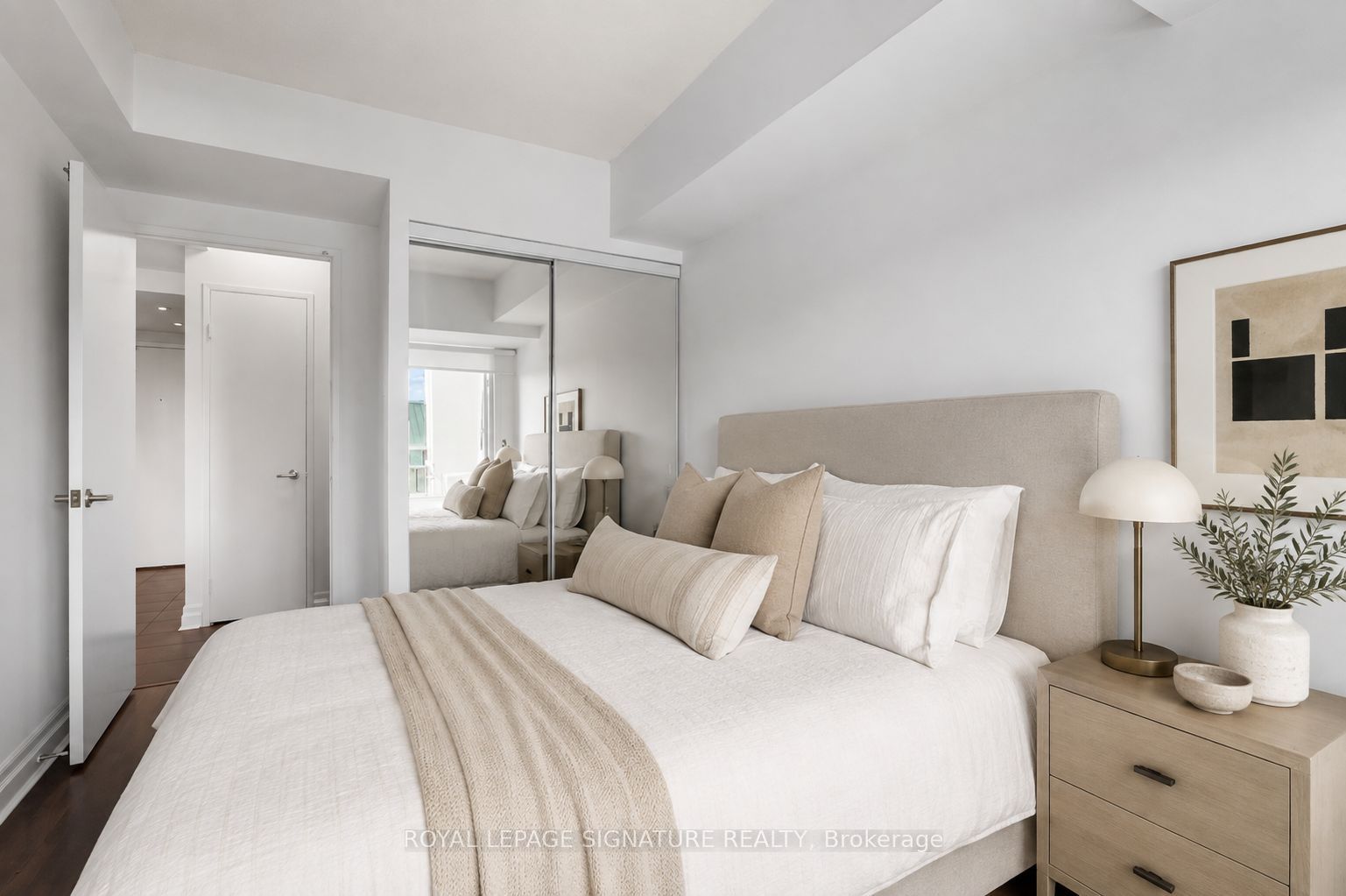 Unit 813 - 92 King Street E, Toronto 5