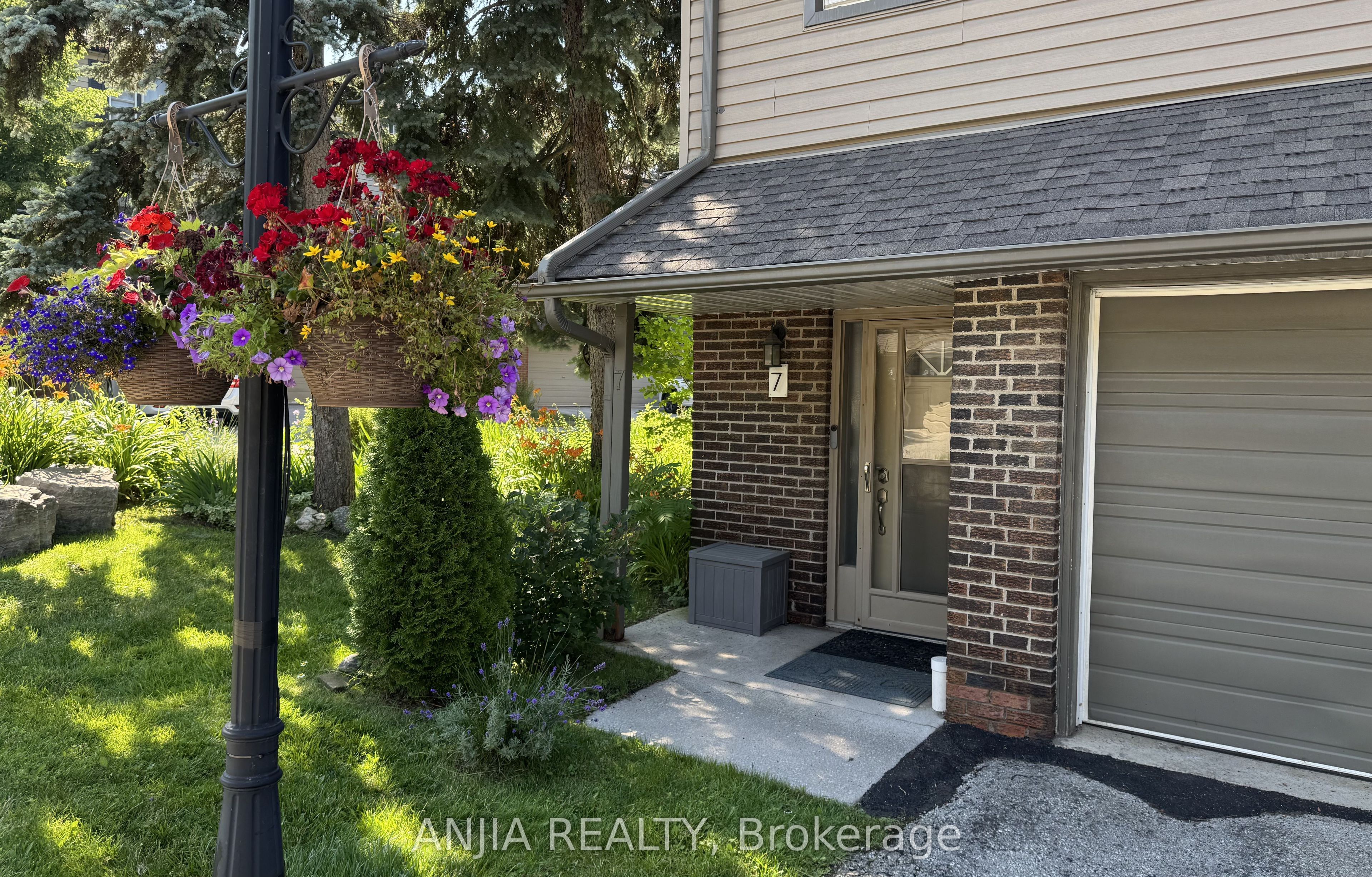 7 Purple Sageway, North York 2