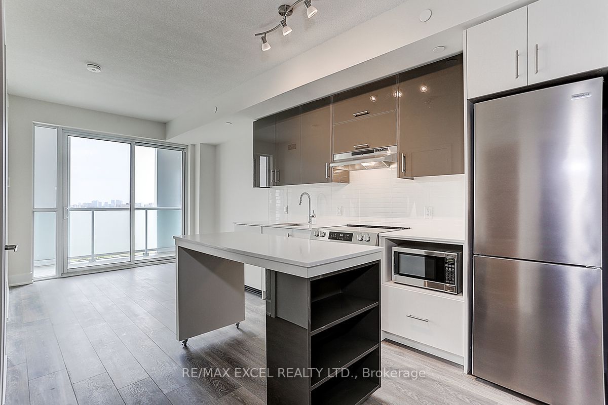 Unit 1710 - 188 Fairview Mall Drive, North York 3