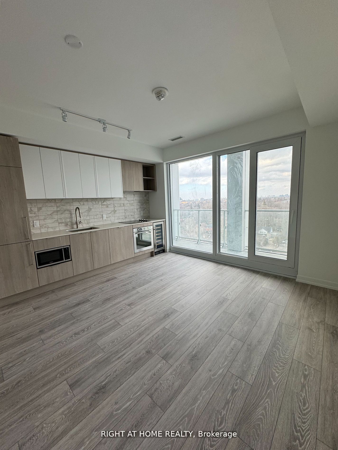 Unit 1512 - 2020 Bathurst Street, Toronto 3