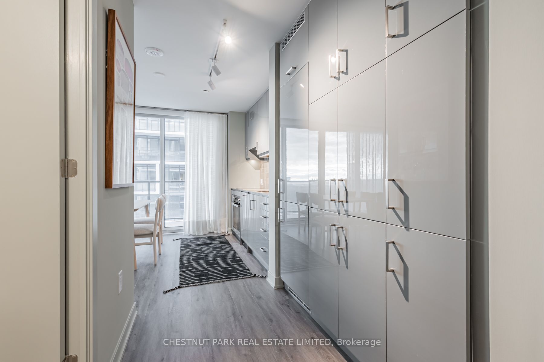 Unit 821 - 9 Tecumseth Street, Toronto 5