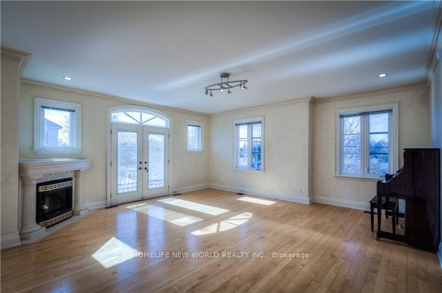 Unit 2nd floor - 77 Steeles Avenue E, North York 3