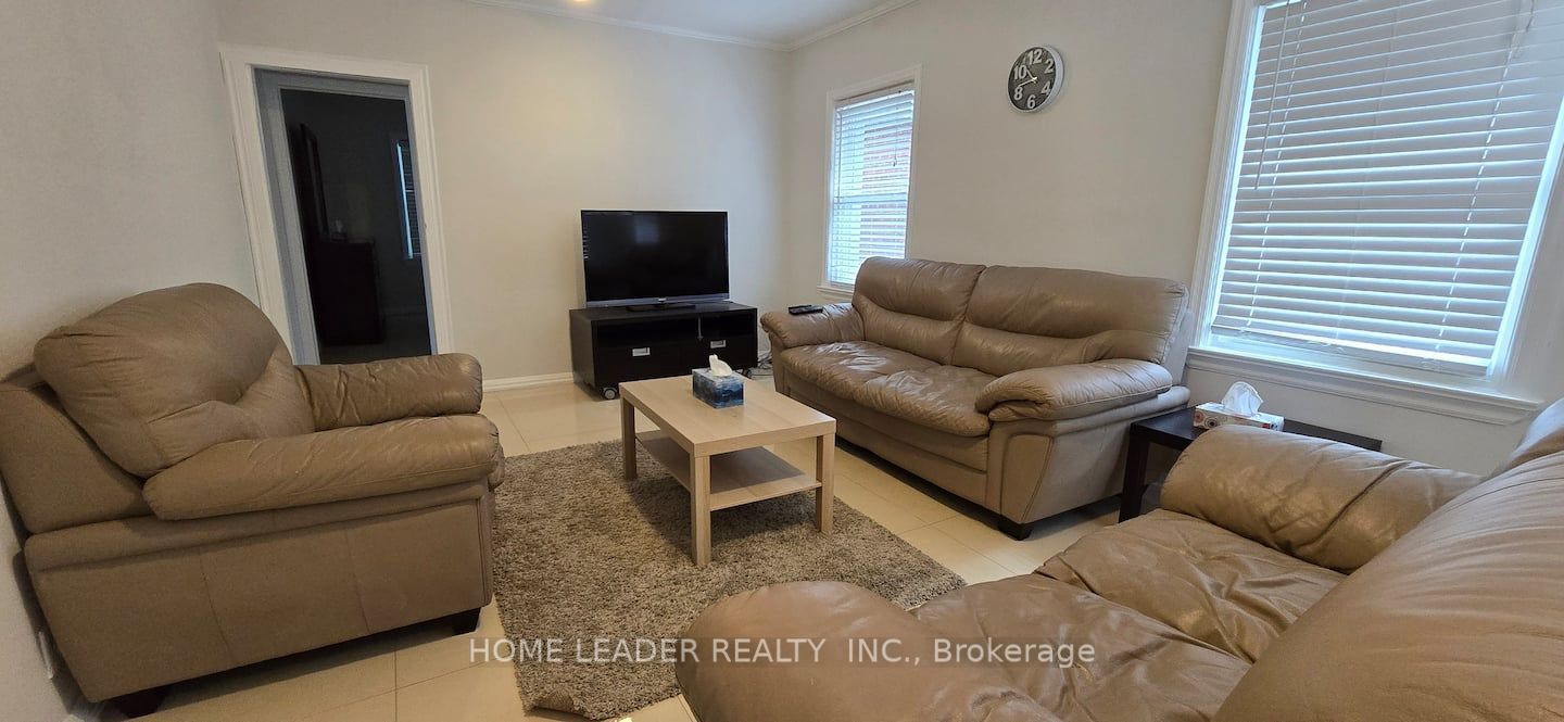 21 Franklin Avenue, North York 3