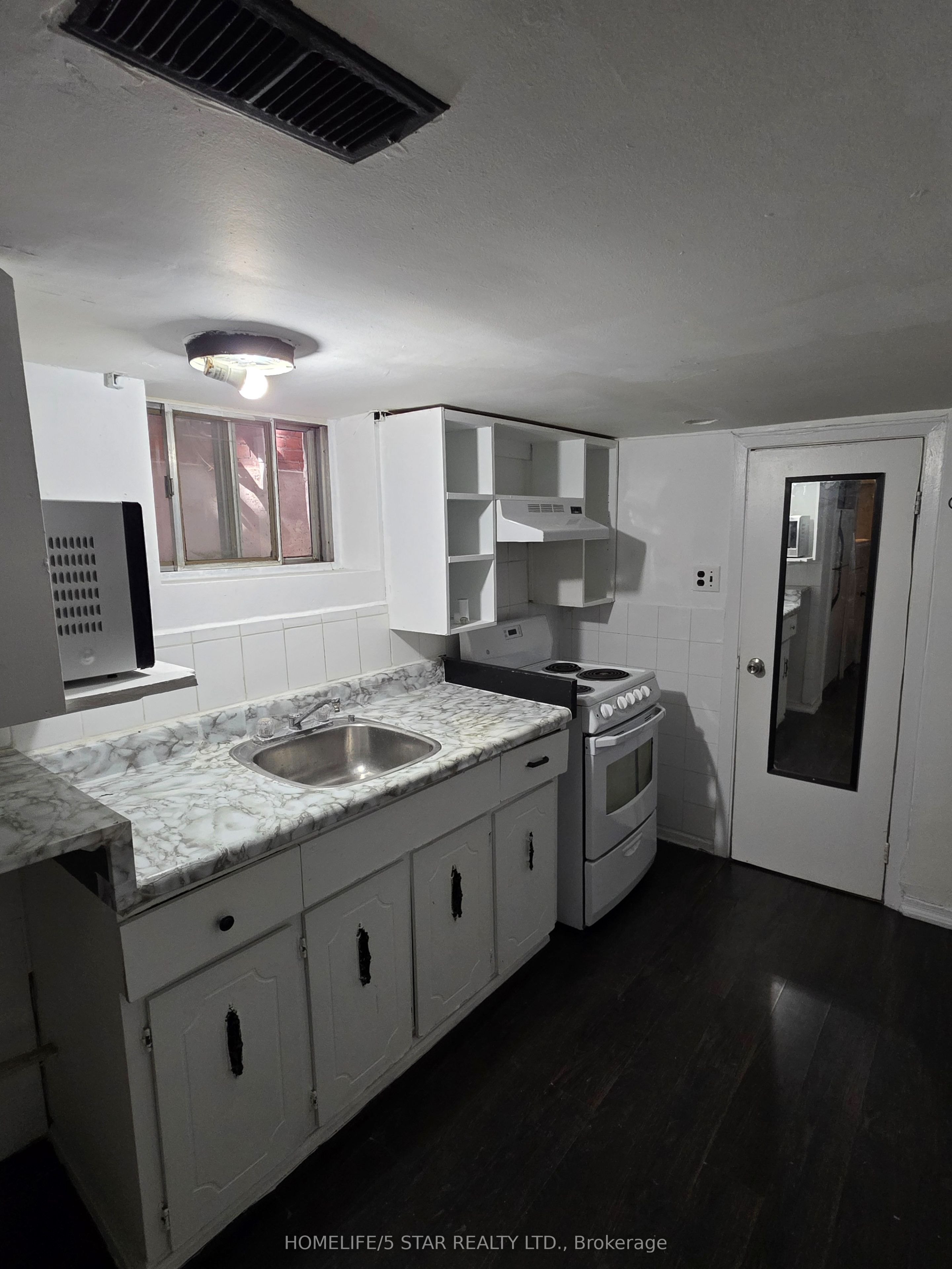 Unit Bsmt Apt - 78 Dewson Street, Toronto 4