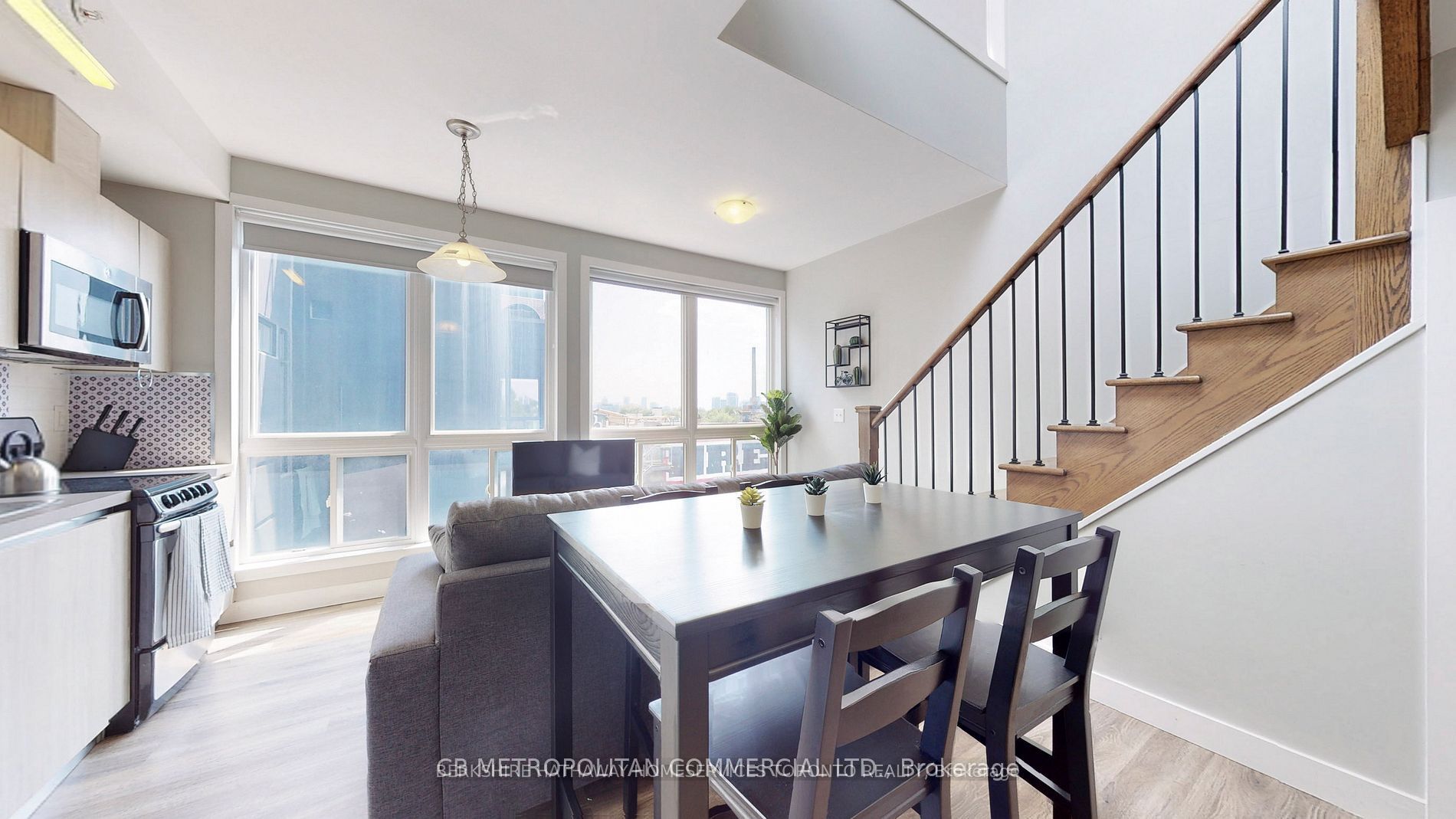 Unit 403 - 335 College Street, Toronto 4