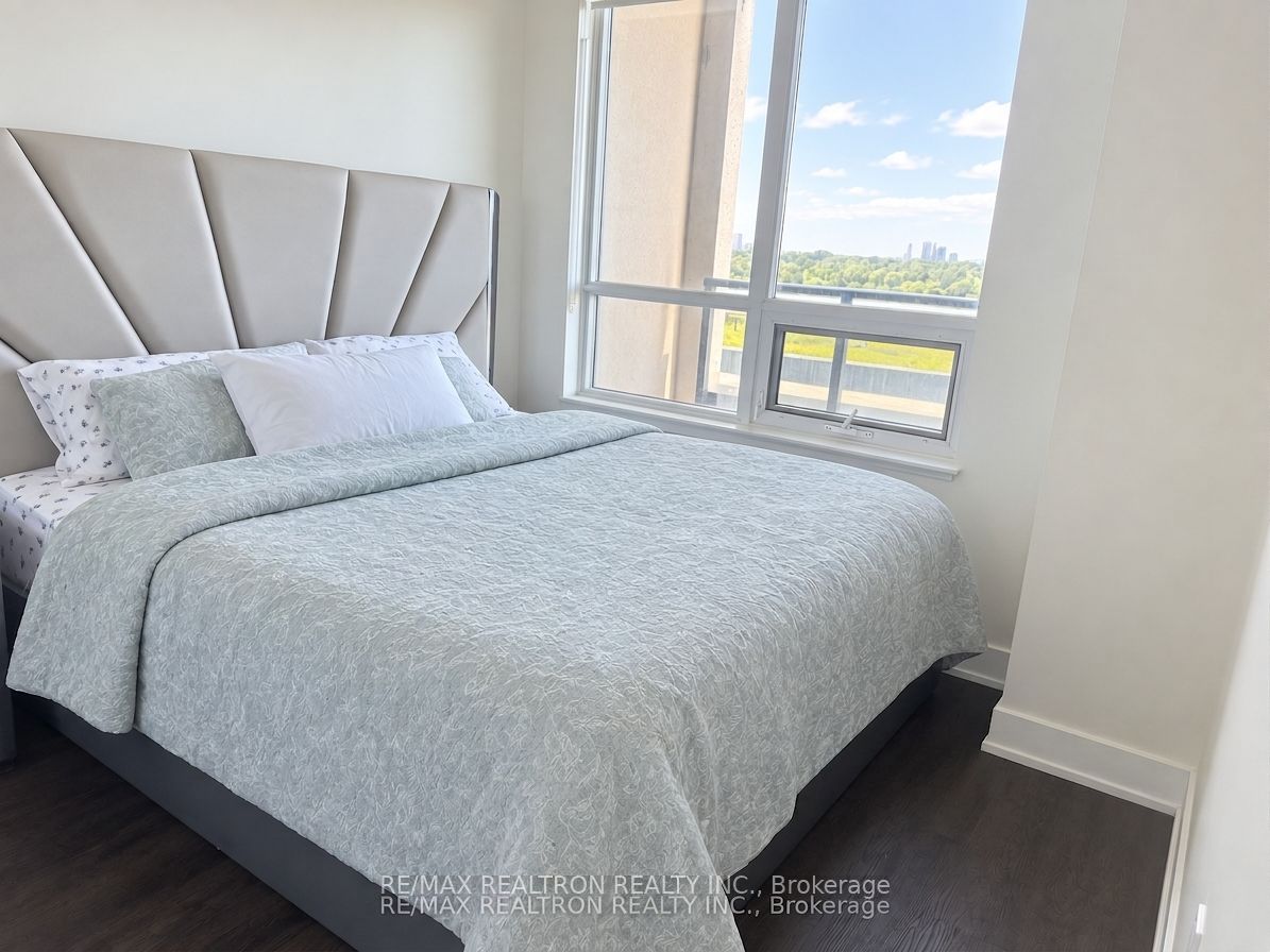 Unit 902 - 2 Teagarden Court, North York 5