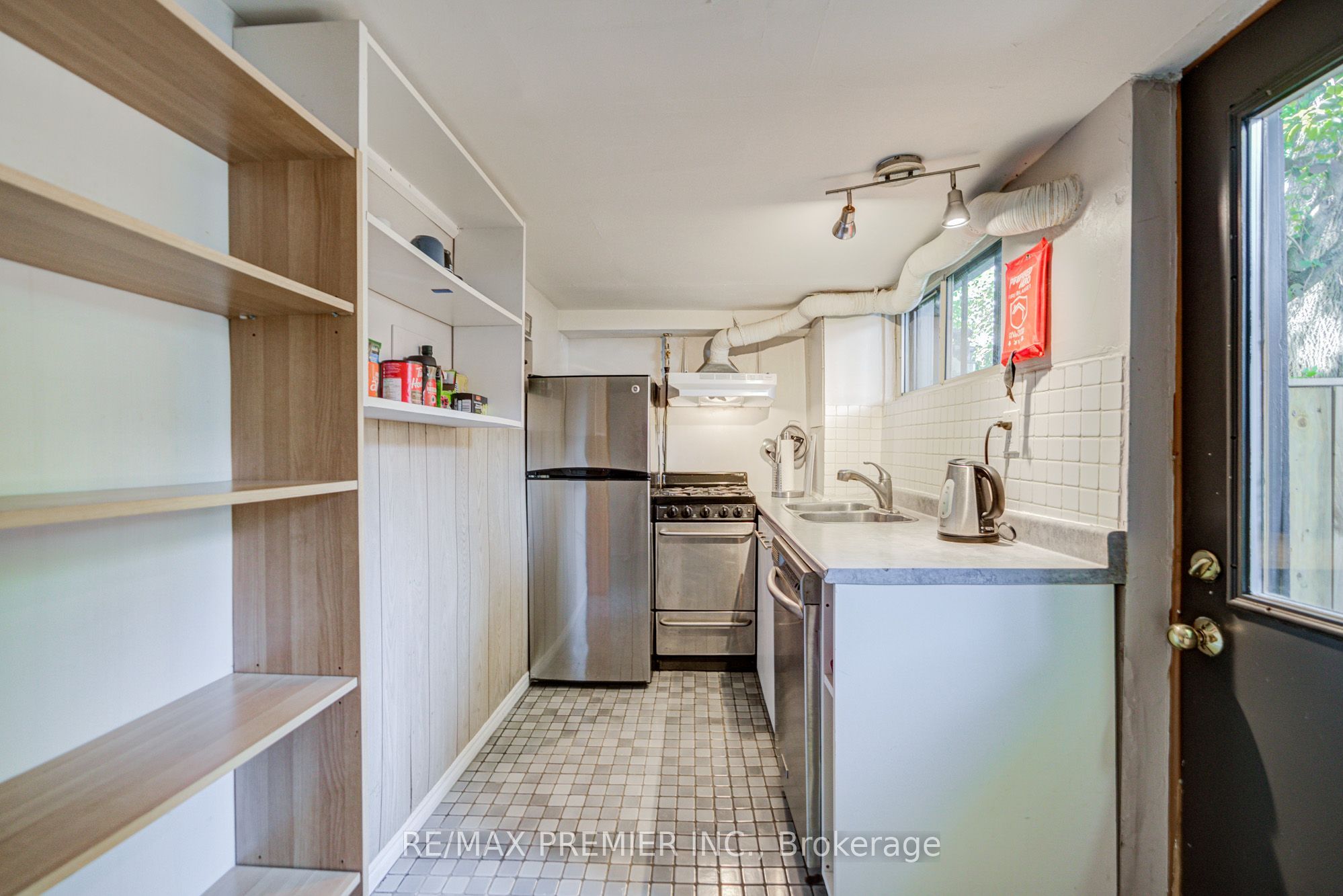 Unit 1 - 224 Lippincott Street, Toronto 3
