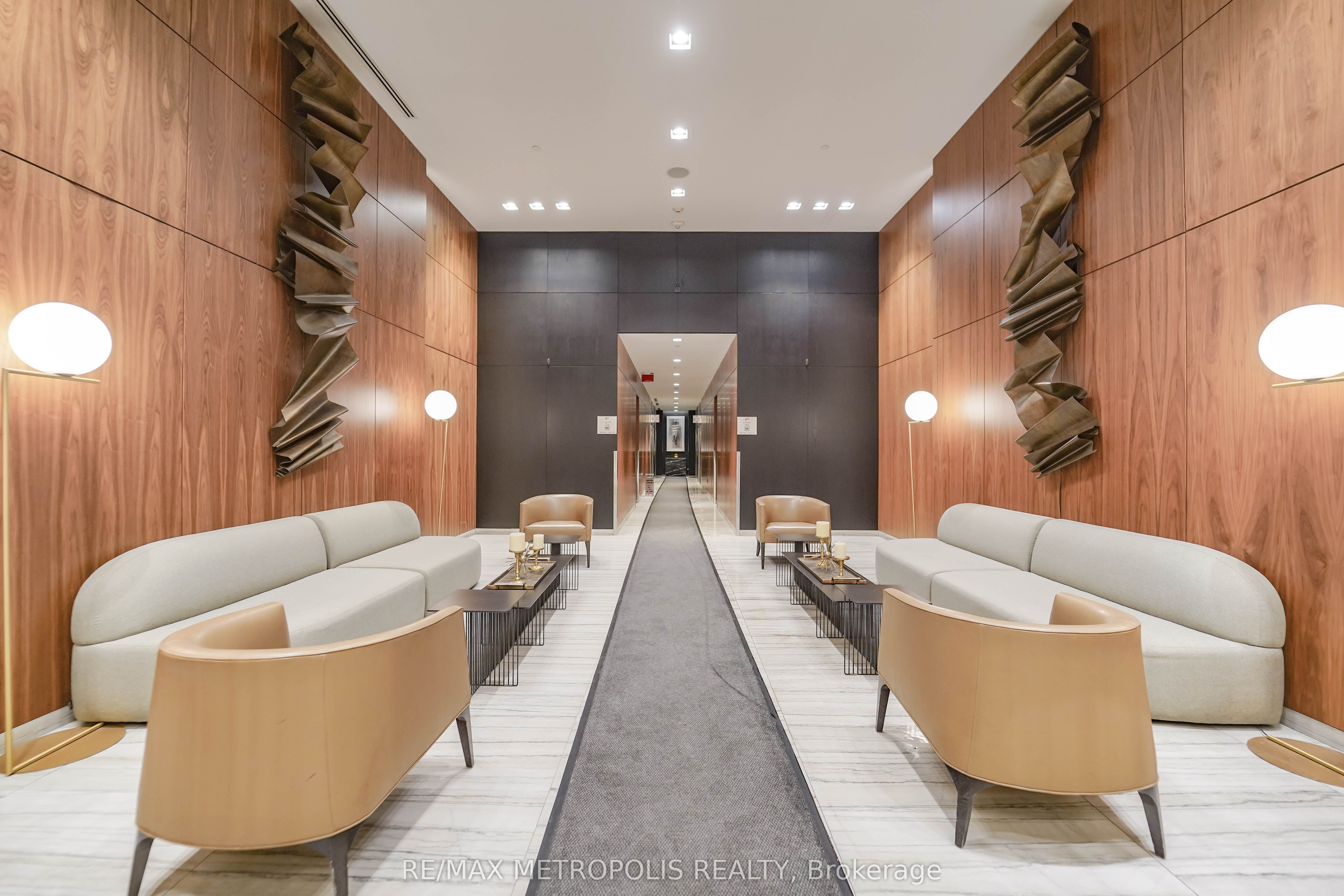 Unit 1504 - 8 Eglinton Avenue E, Toronto 5