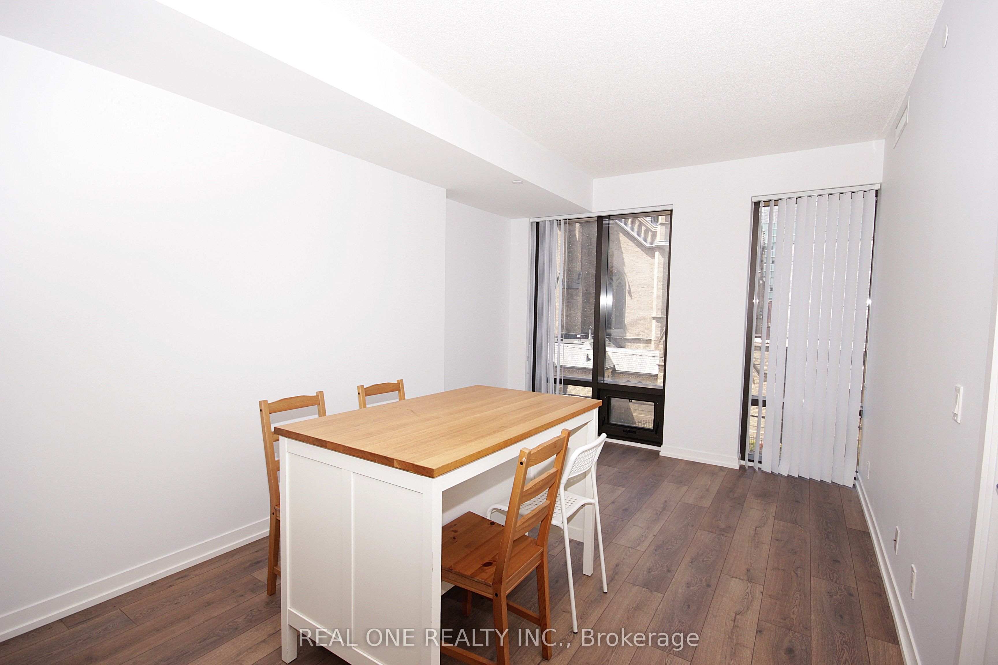 Unit 216 - 60 Shuter Street, Toronto 5