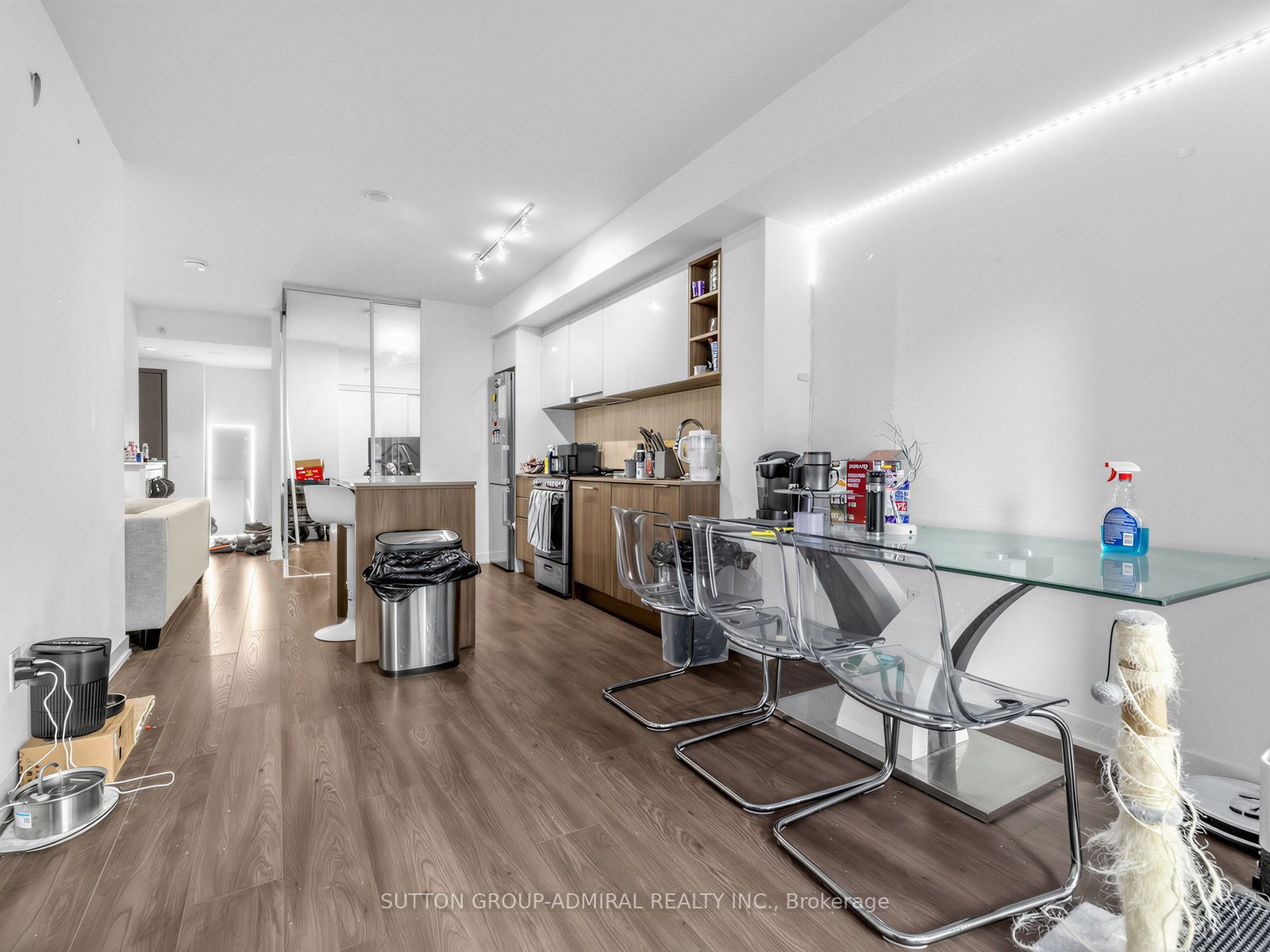 Unit 447 - 31 Tippett Road, North York 5