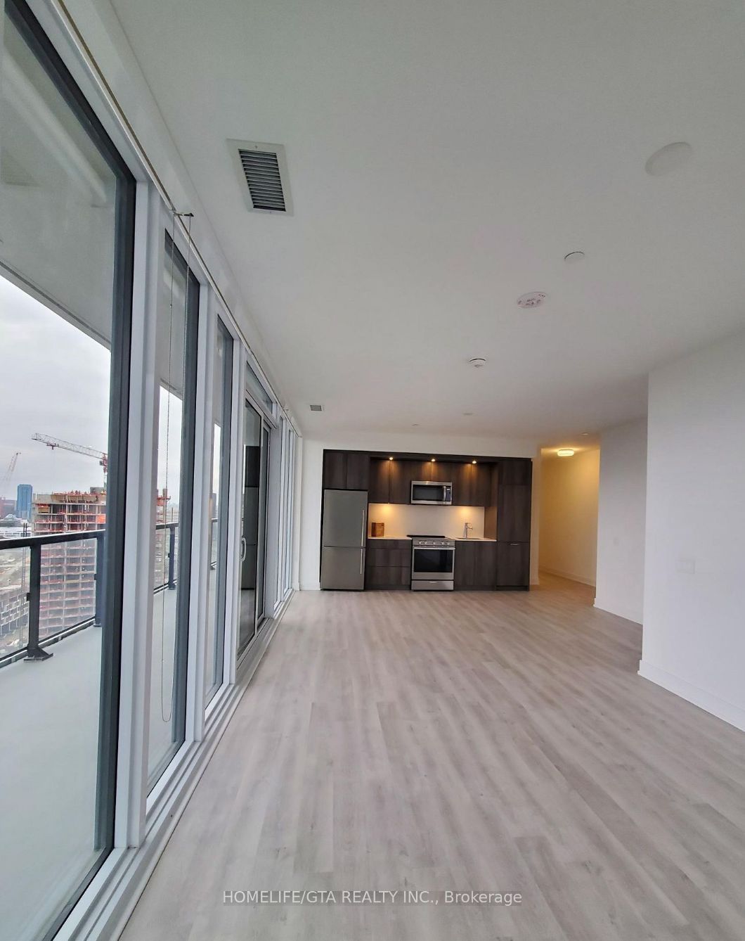 Unit 2203 - 30 Inn On The Park Drive, North York 3