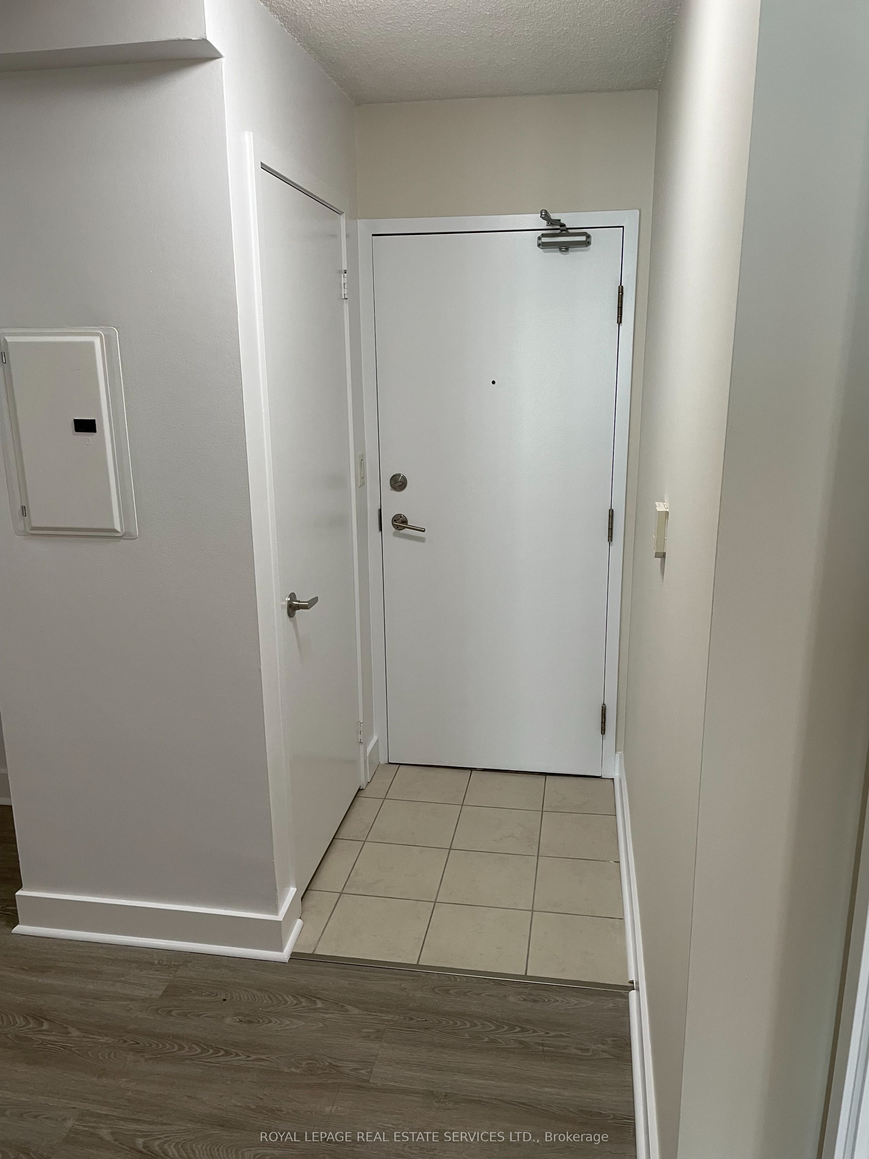 Unit 907 - 11 Brunel Court, Toronto 4
