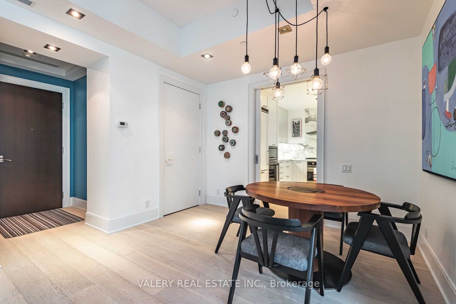 Unit 602 - 77 Charles Street W, Toronto 4