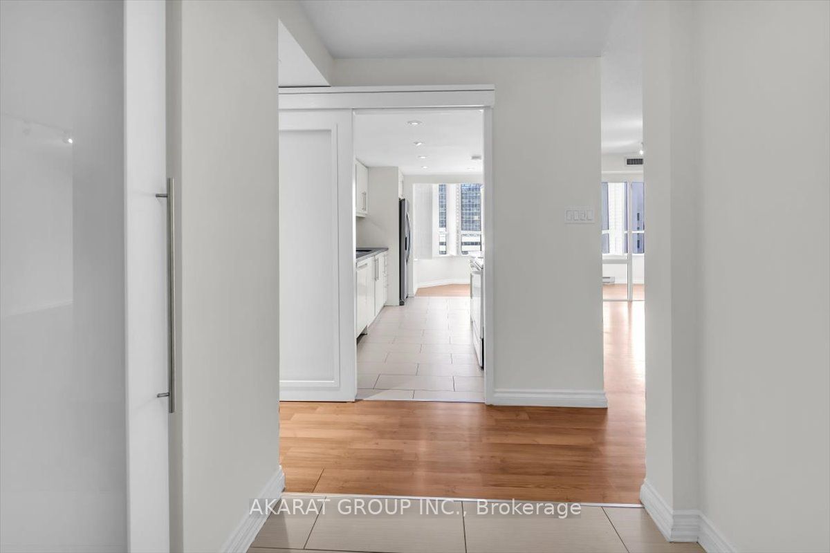 Unit 1204 - 44 Gerrard Street W, Toronto 5