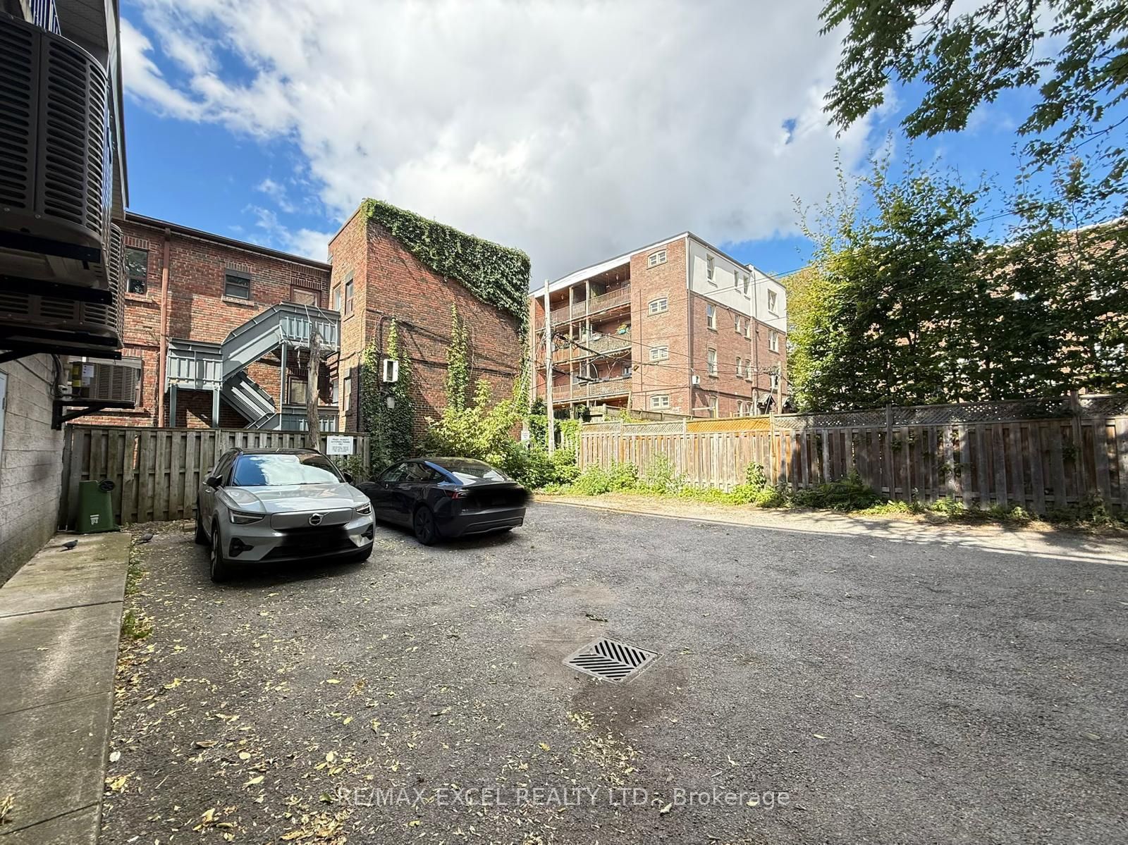 Unit 304 - 666 St Clair Avenue, Toronto 5