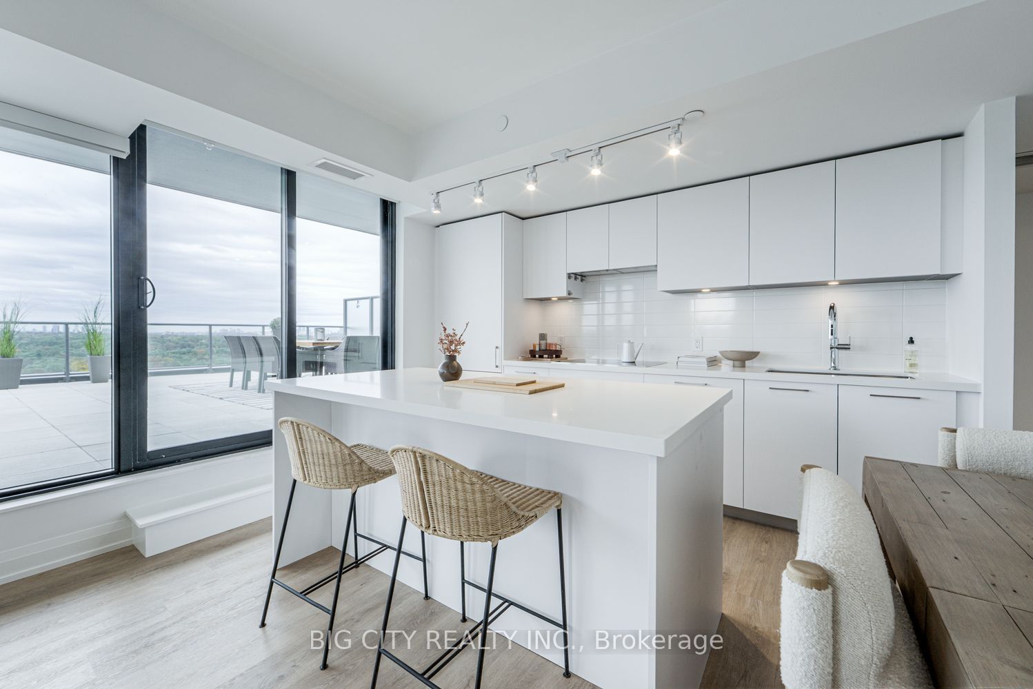 Unit 1404 - 36 Brentcliffe Road, Toronto 4