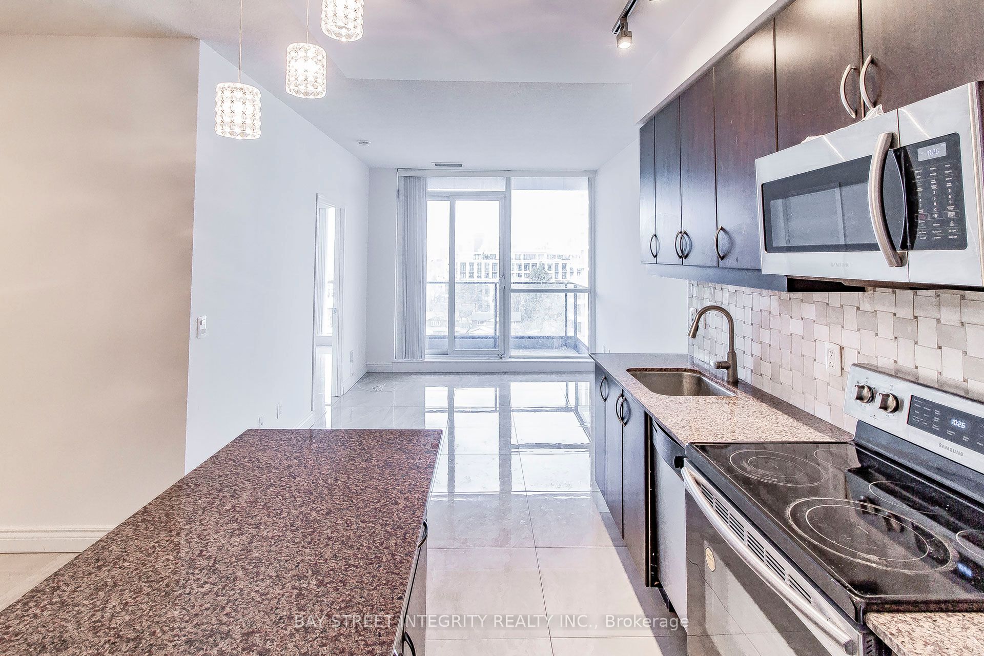 Unit 813 - 2885 Bayview Avenue, North York 3