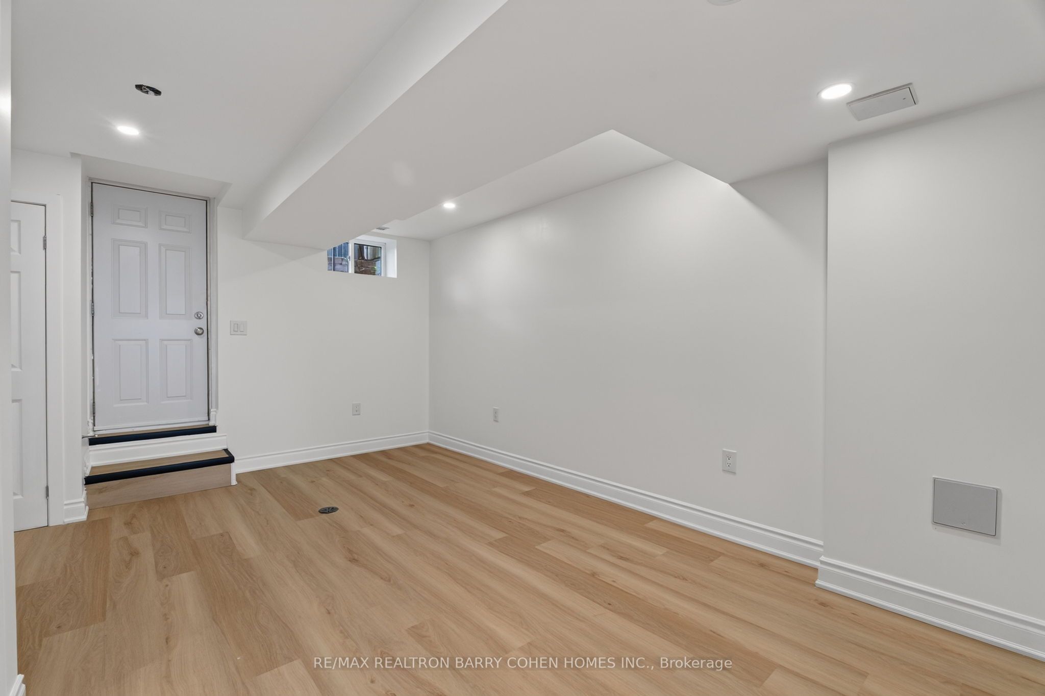 Unit Lower - 371 Howland Avenue, Toronto 3
