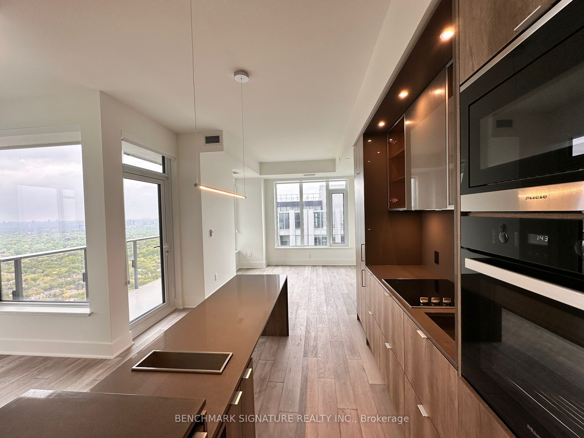 Unit 5504 - 11 Yorkville Avenue, Toronto 2