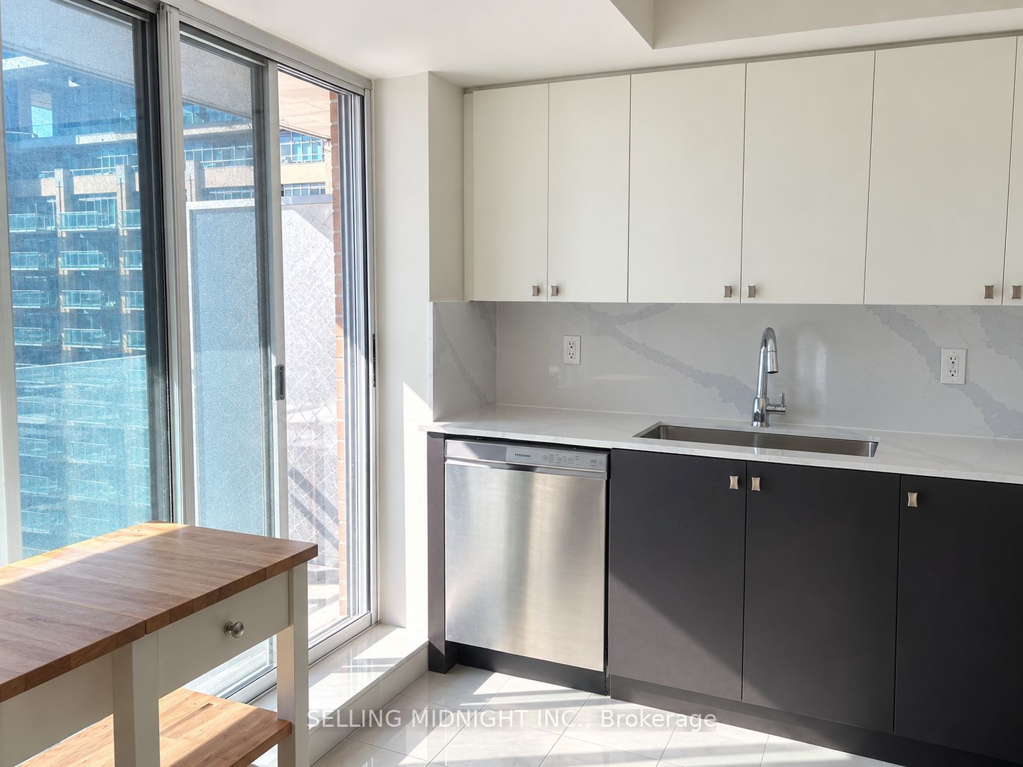 Unit 1103 - 50 Lynn Wiilams Street, Toronto 4