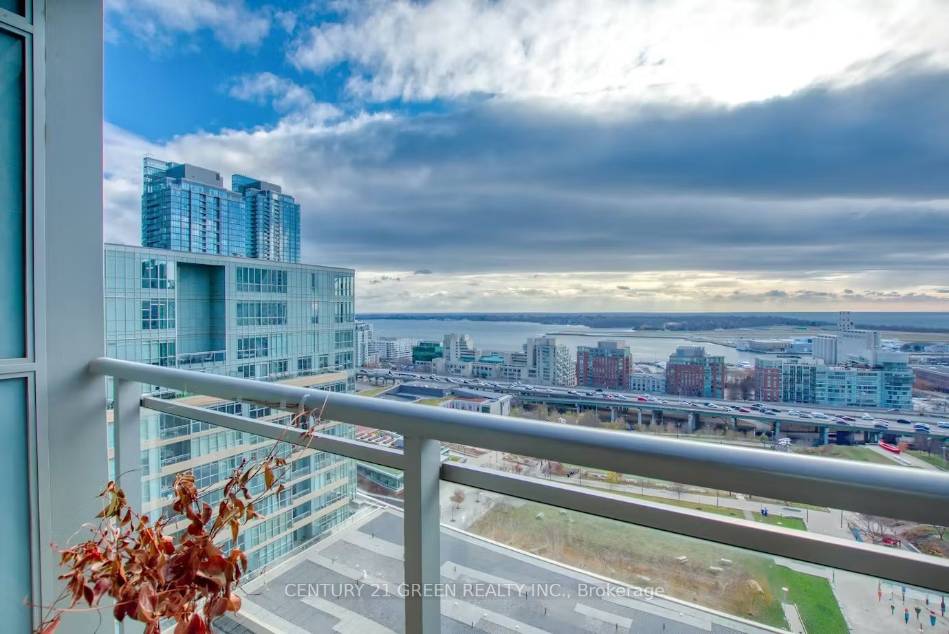 Unit 2308 - 15 Iceboat Terrace, Toronto 2