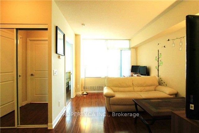 4978 Yonge Street, North York 2