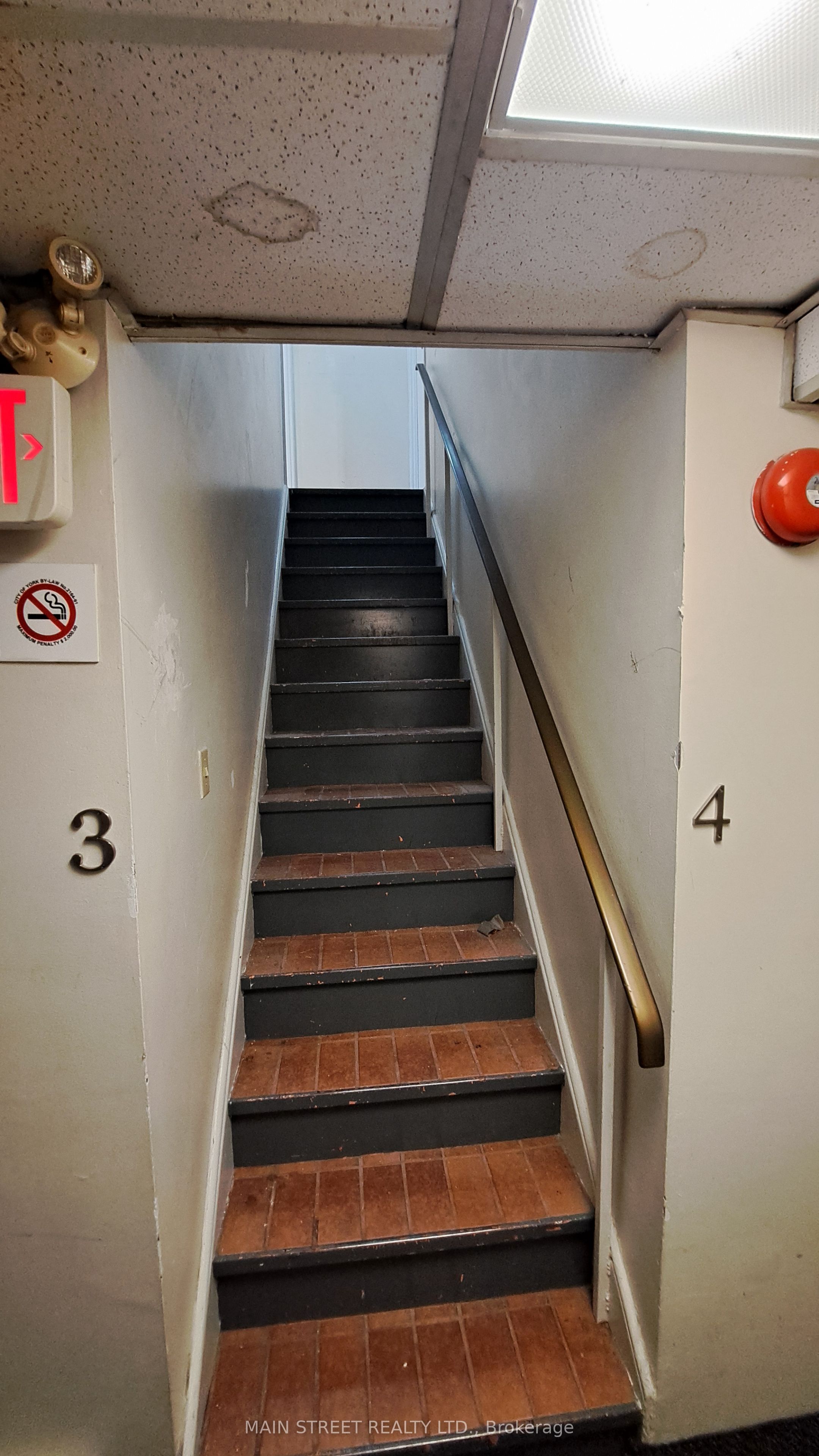 Unit 3 - 2588A Yonge Street, Toronto 5