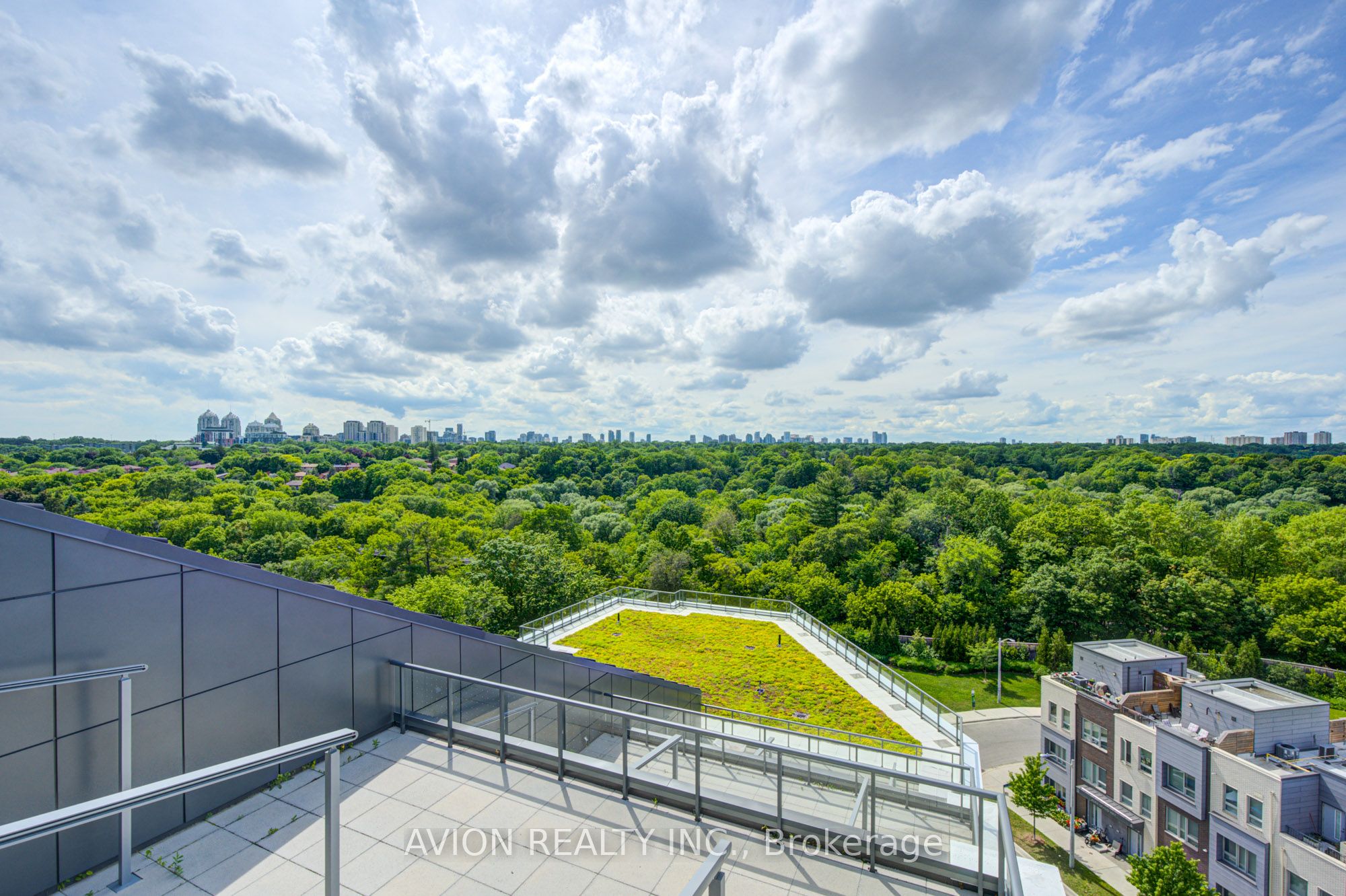 Unit 1019 - 25 Adra Grado Way, North York 3