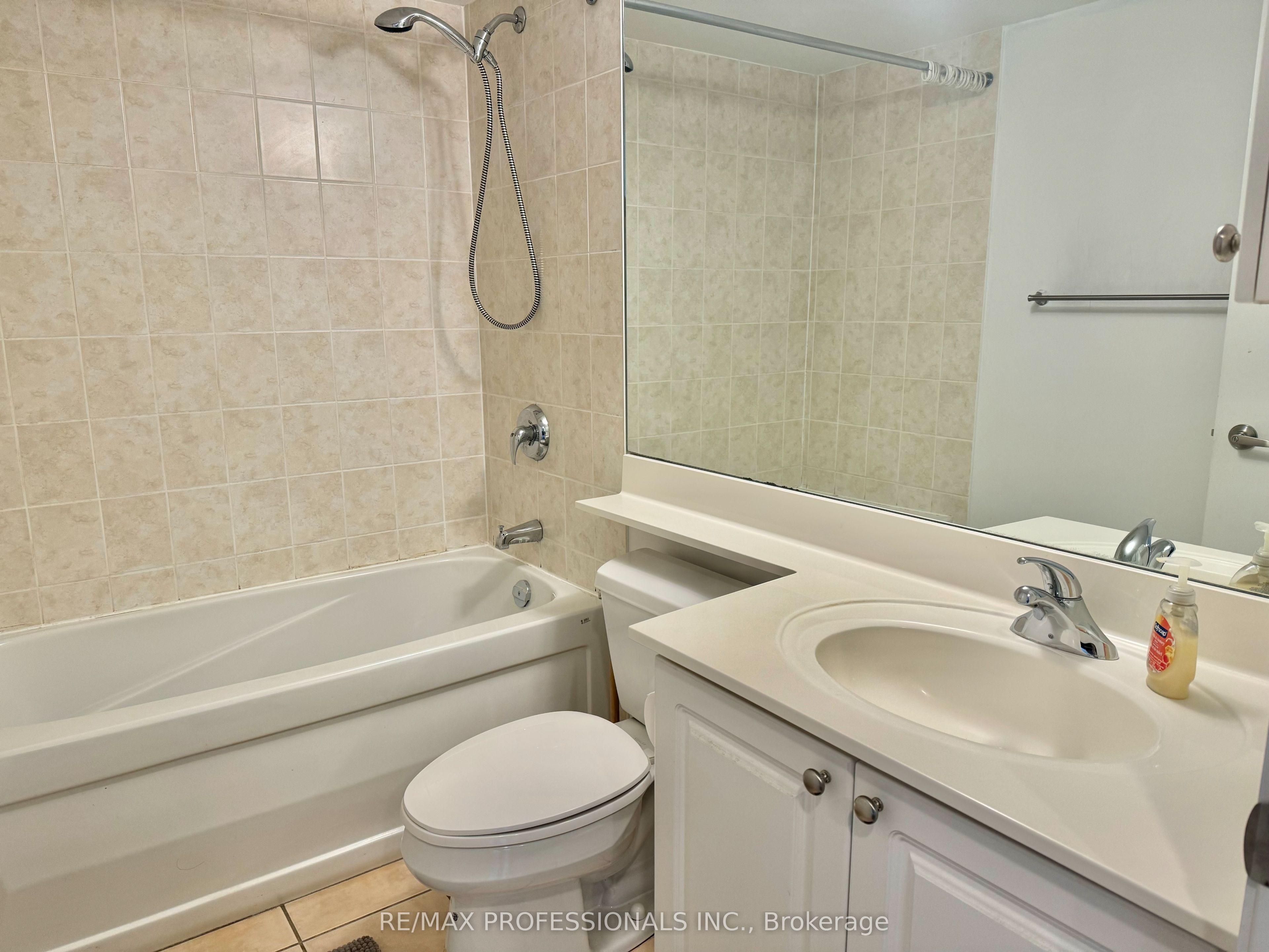 Unit 428 - 231 Fort York Boulevard, Toronto 3