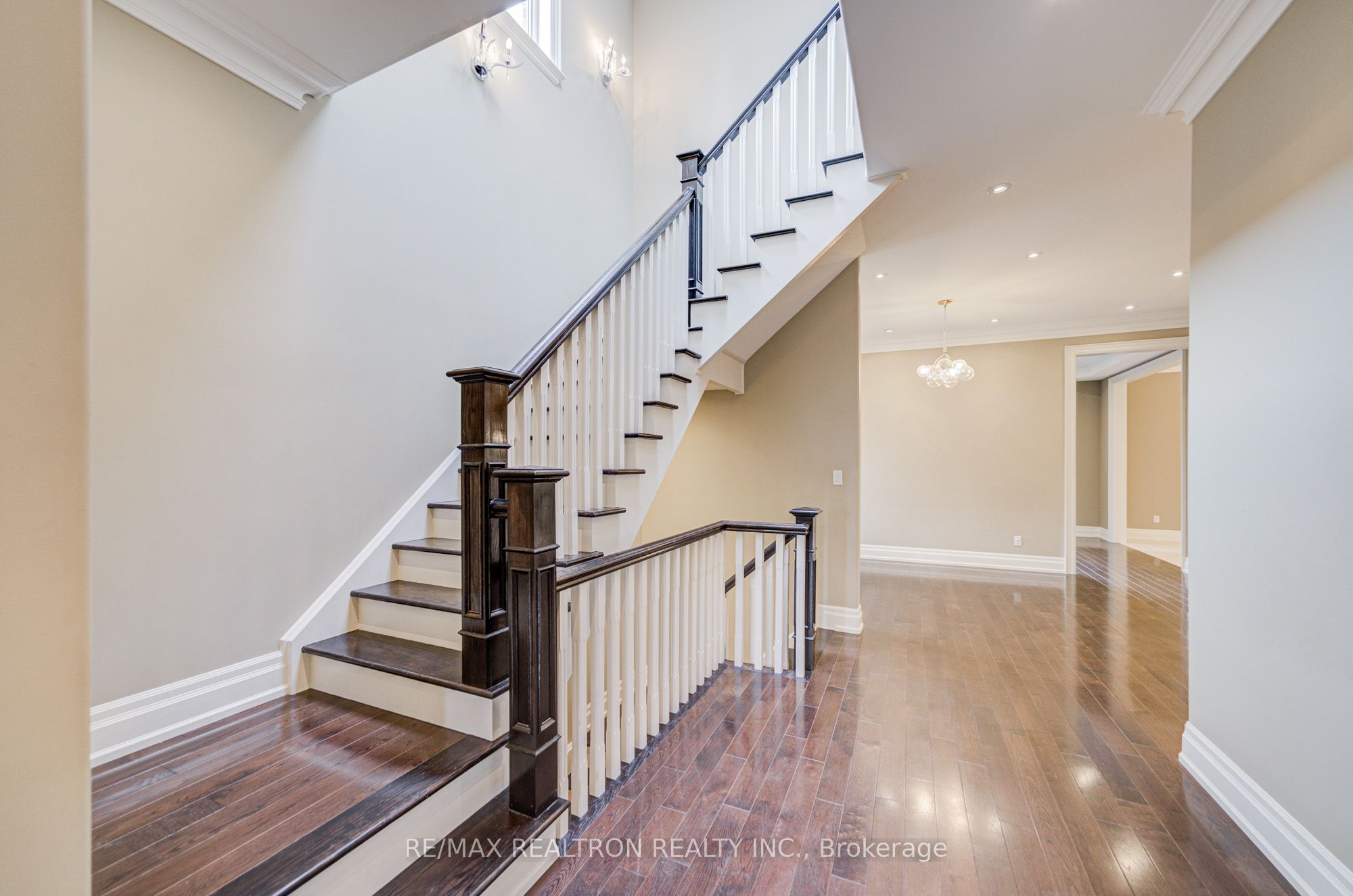 326B Horsham Avenue, North York 5