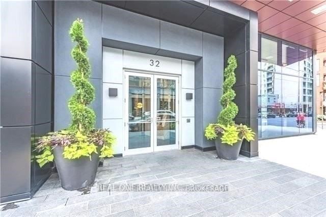 Unit 1101 - 32 Davenport Road, Toronto 2