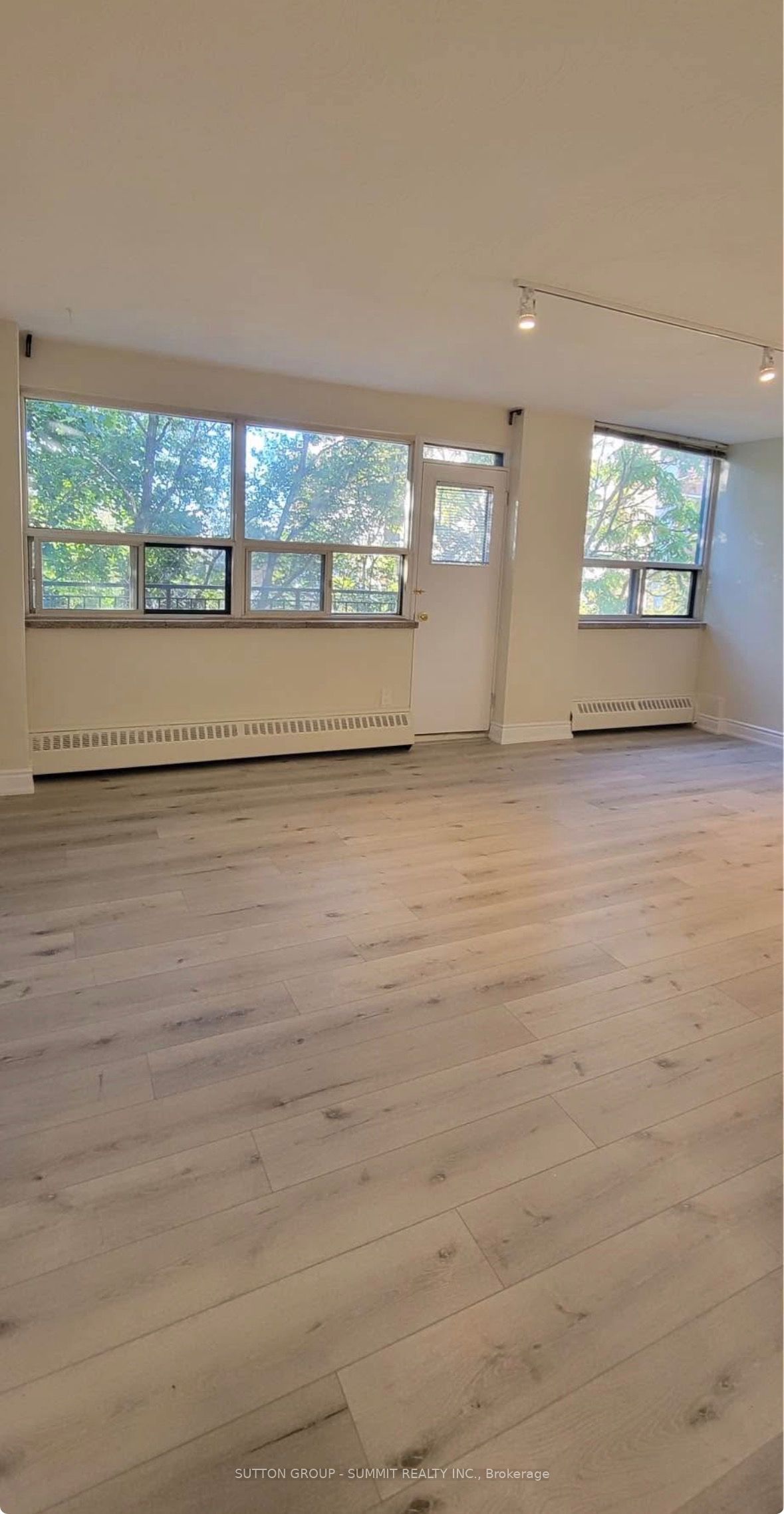 Unit 301 - 105 Raglan Avenue, Toronto 4