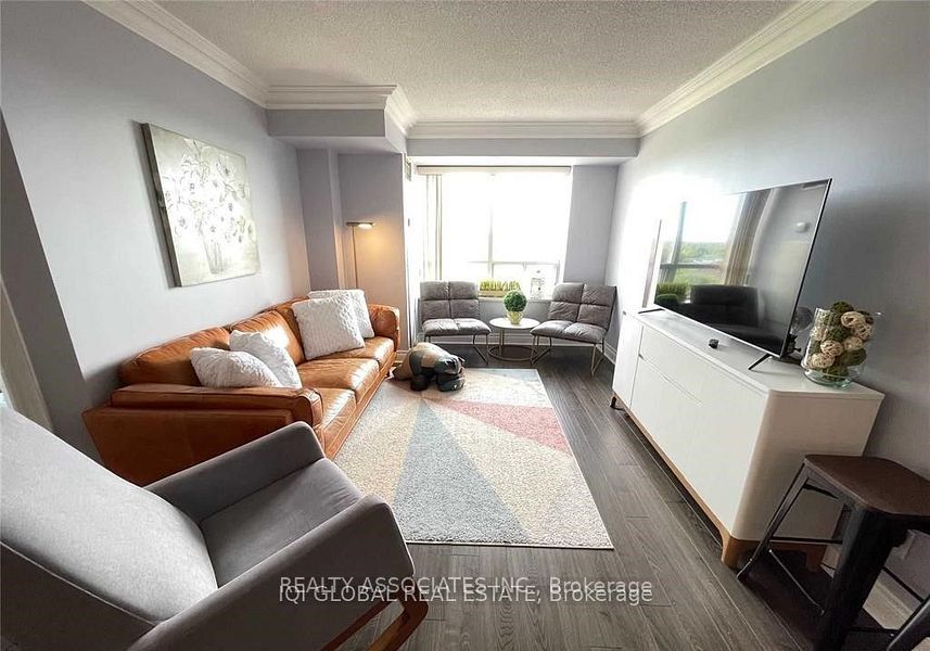 Unit 1106 - 2 Clairtrell Road, North York 5