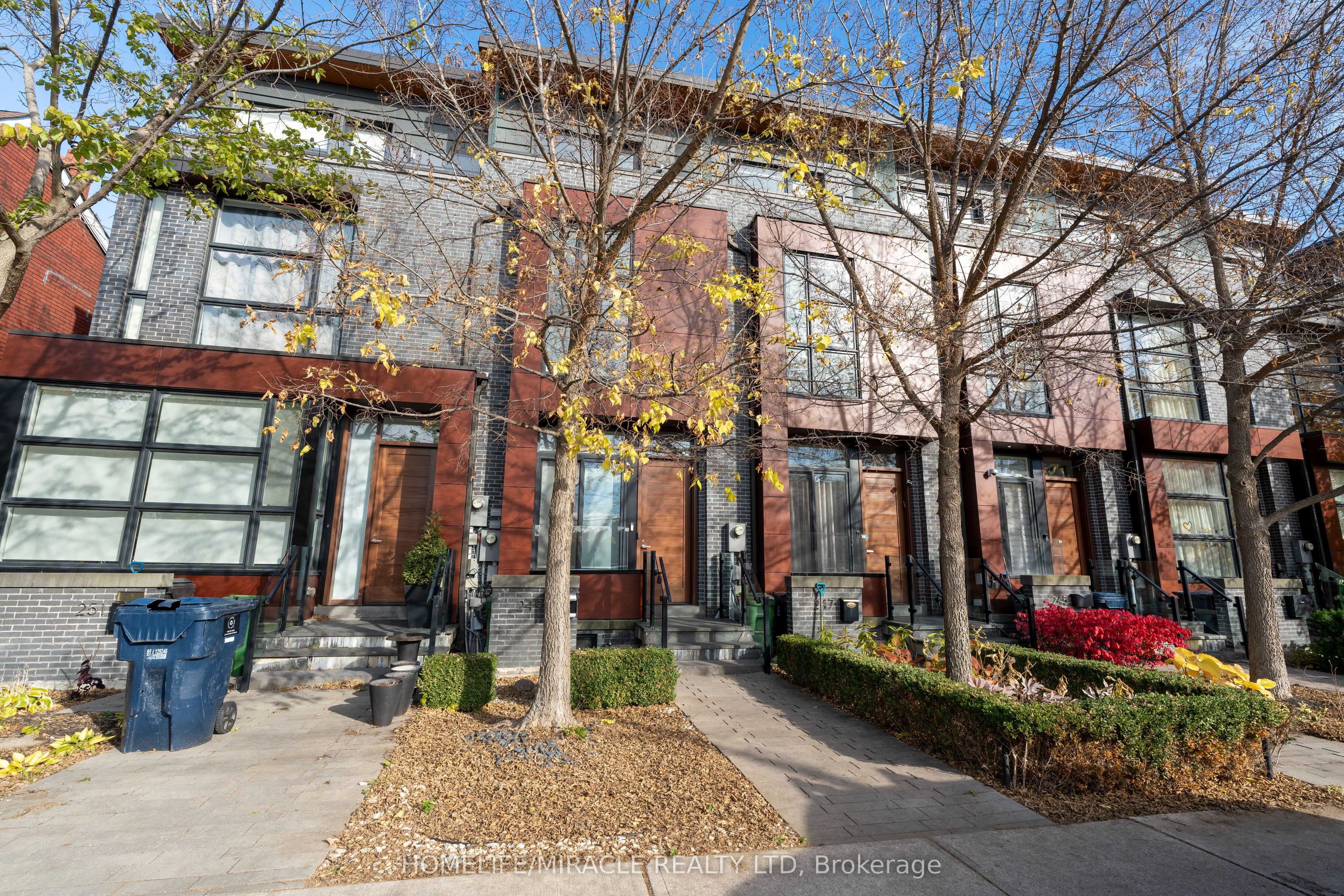 249 Claremont Street, Toronto 2