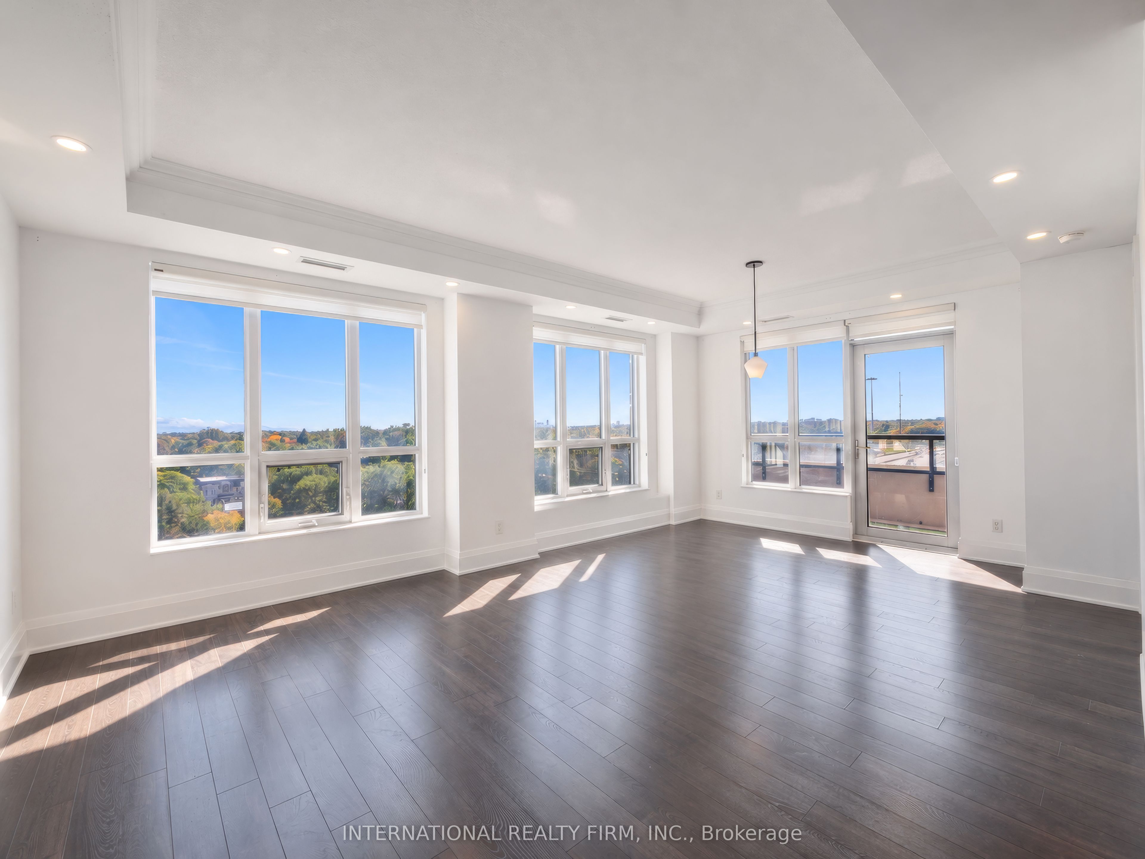 Unit 925 - 100 Harrison Garden Boulevard, North York 4