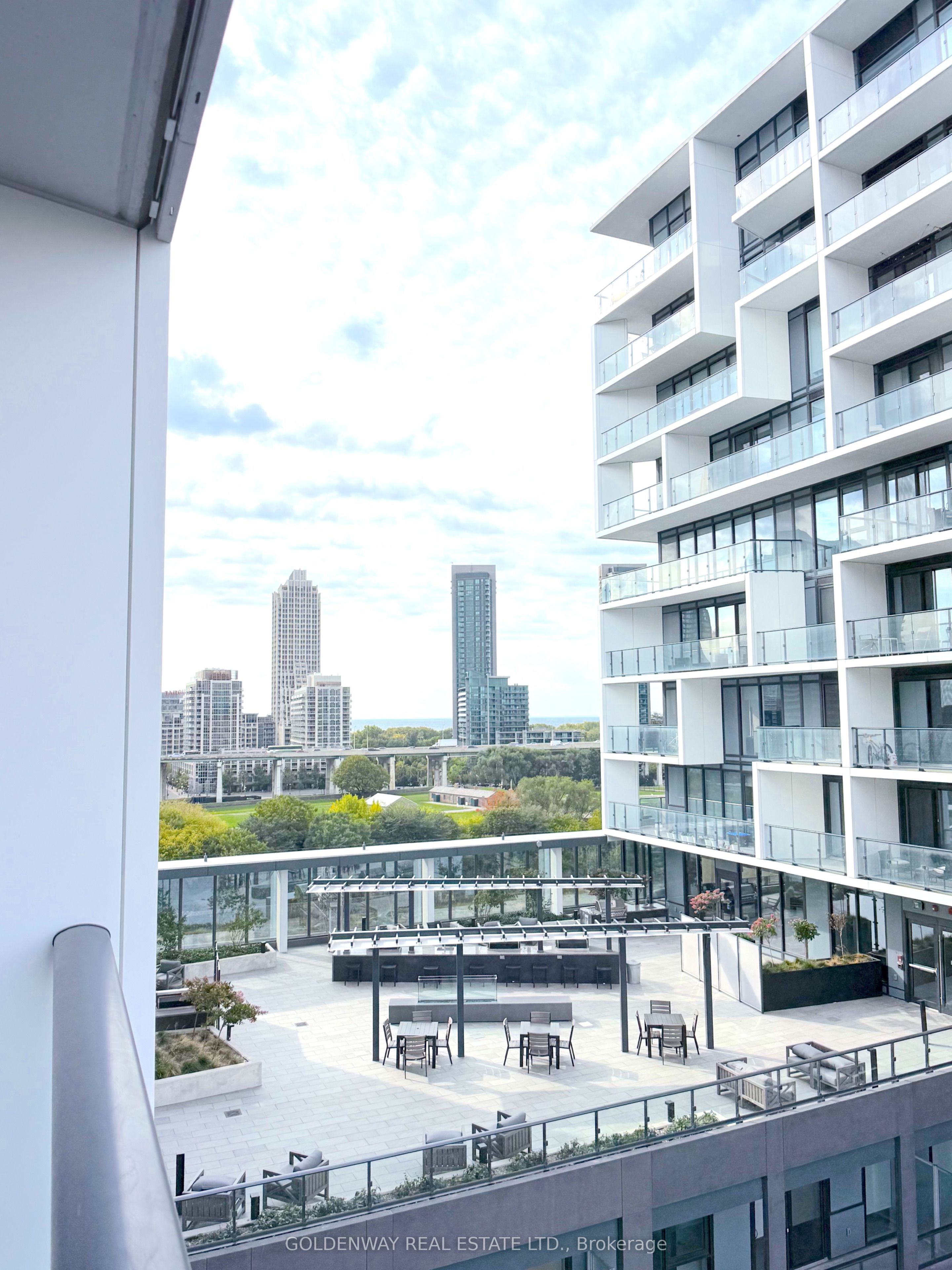 Unit 814 - 9 Tecumseth Street, Toronto 4