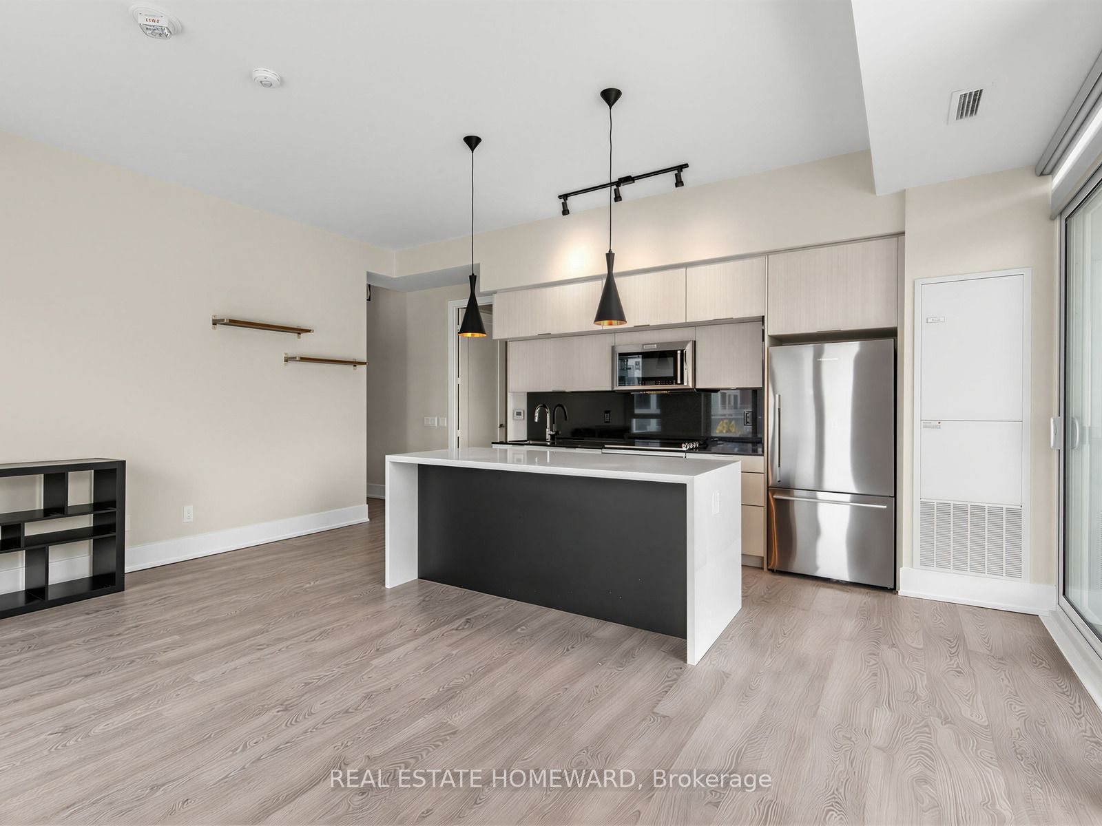 Unit 406 - 80 Vanauley Street, Toronto 5